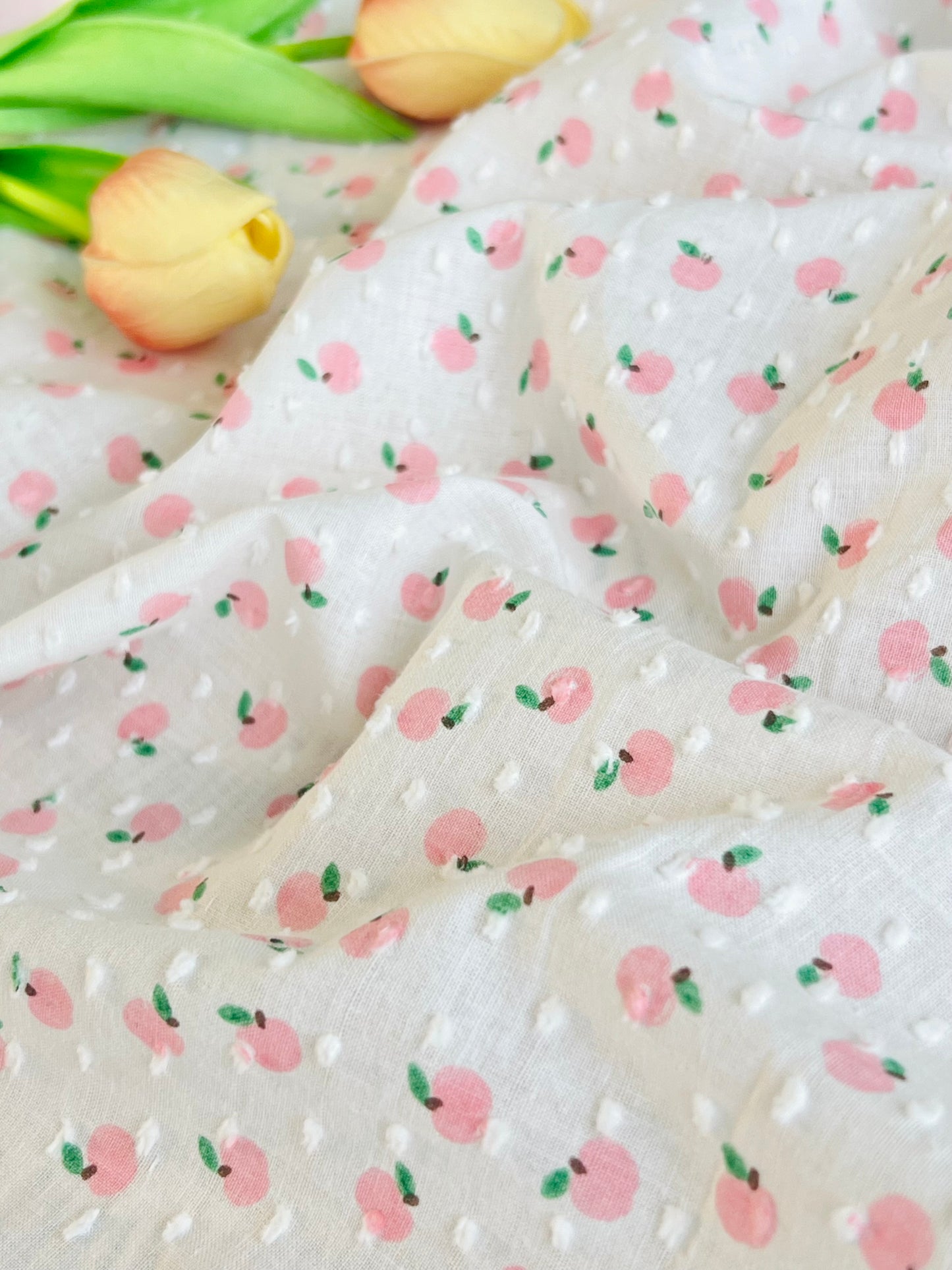 Printed Plumeti Cotton Apples