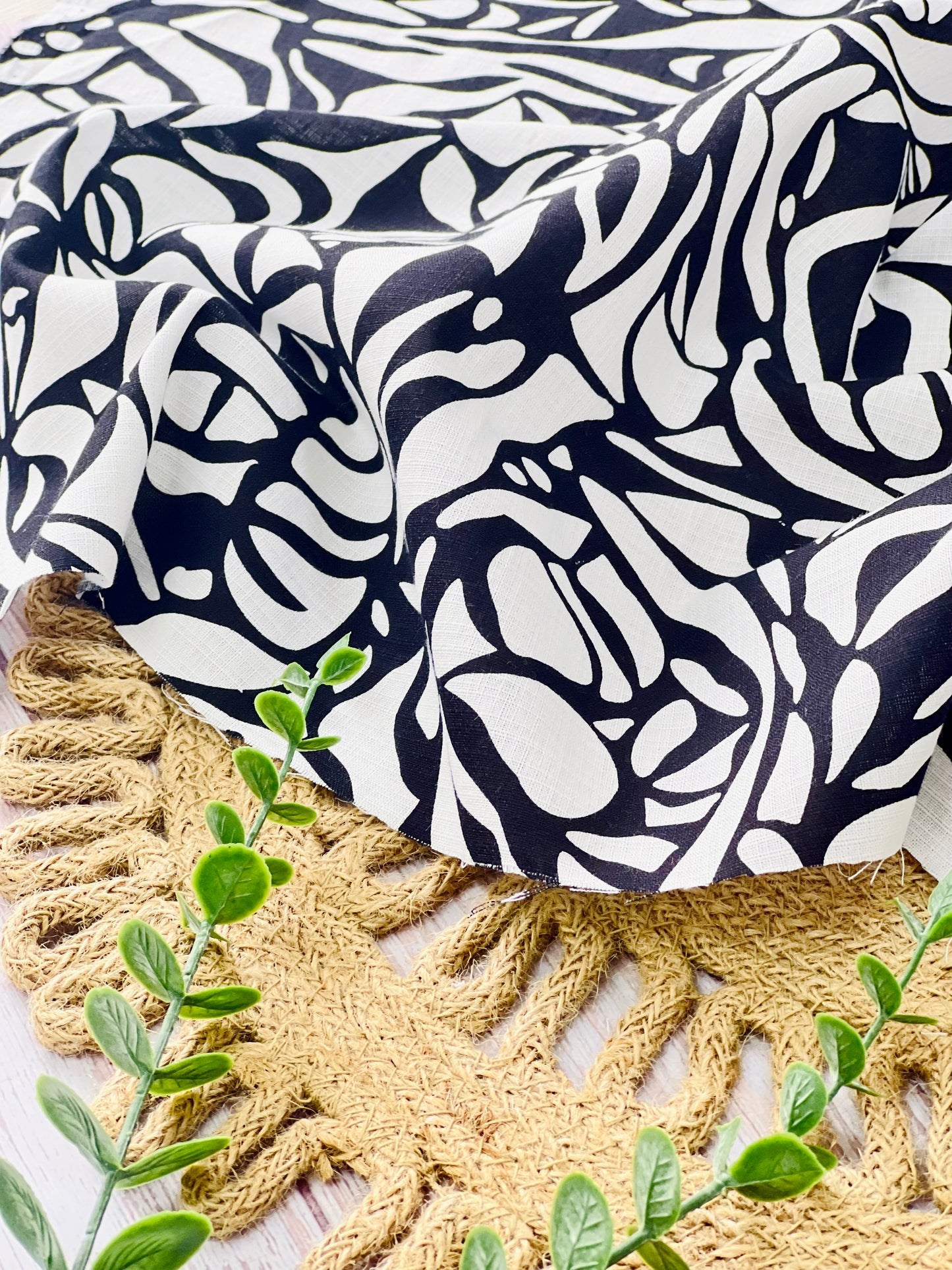 Printed Linen Tropical Flow
