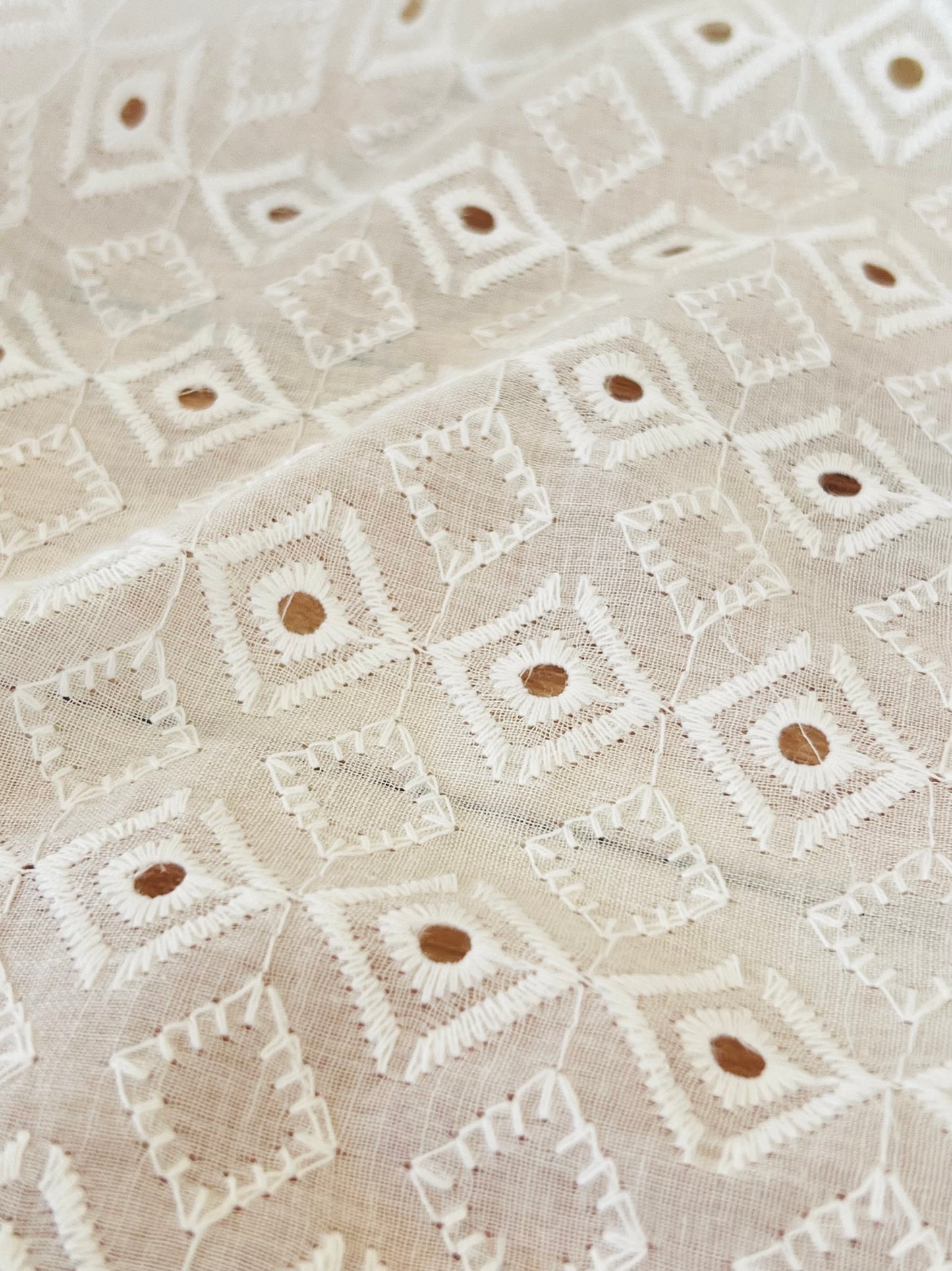 Embroidered Cotton White 07