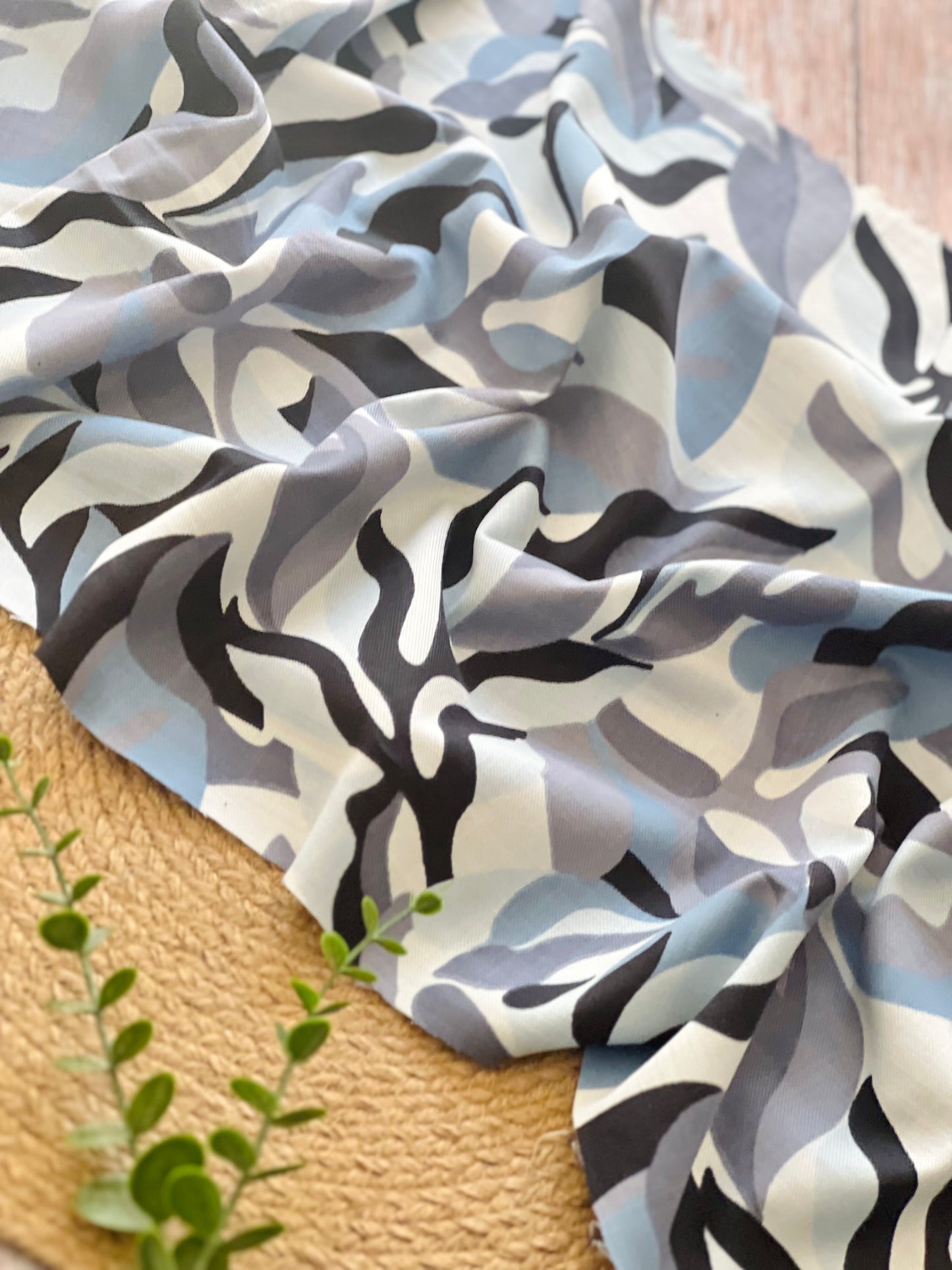 Slub Printed Linen Urban Jungle