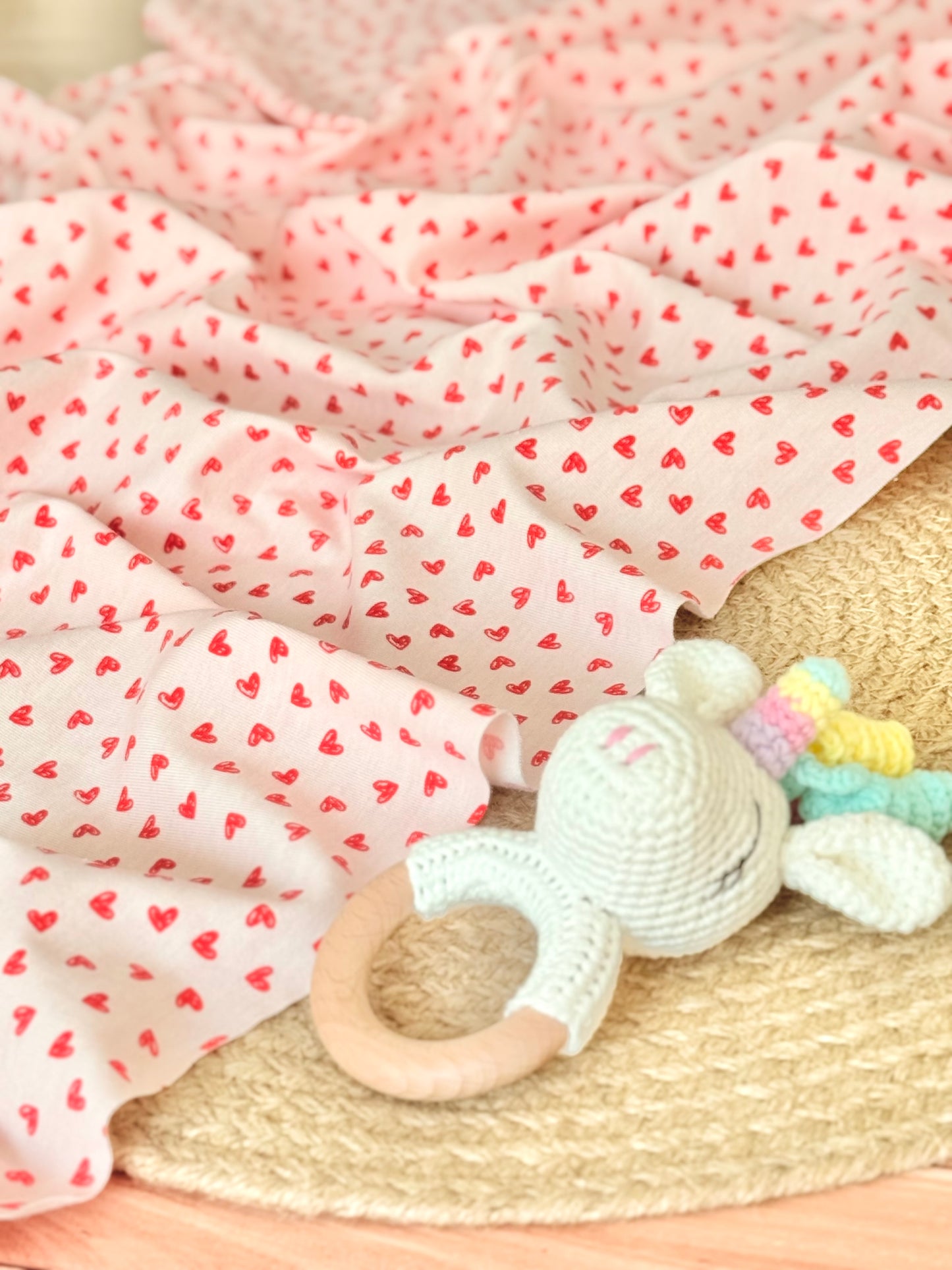 Interlock Hearty Dots