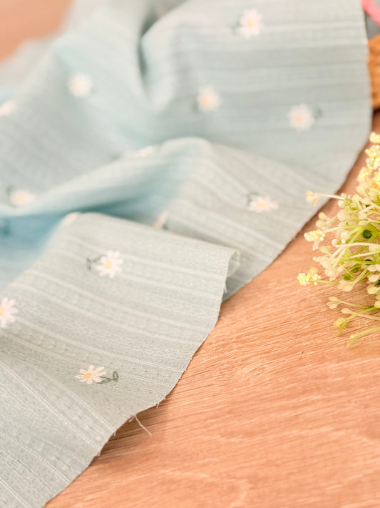 Embroidered Cotton Mint Daisy