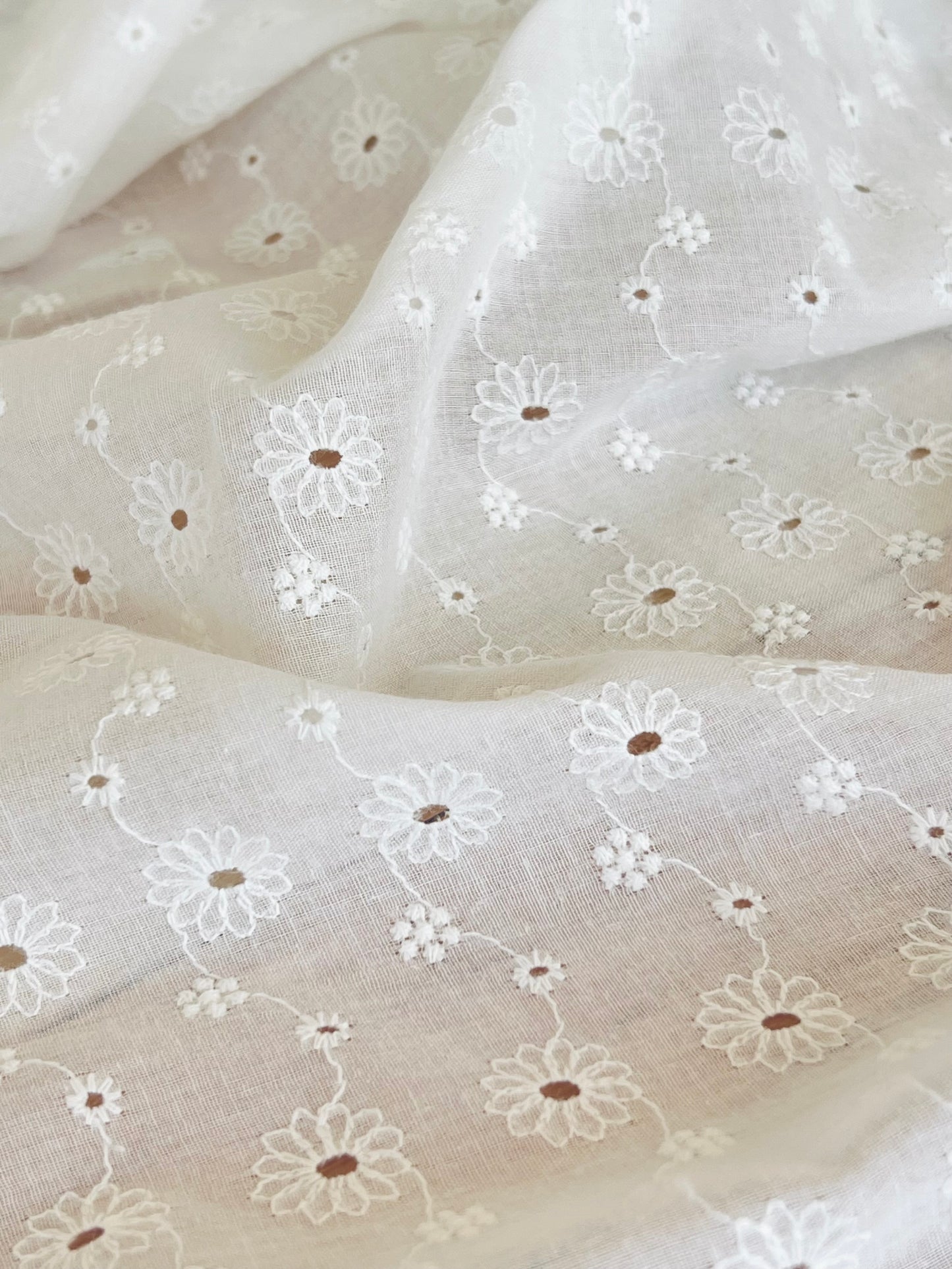 Embroidered Cotton White 09