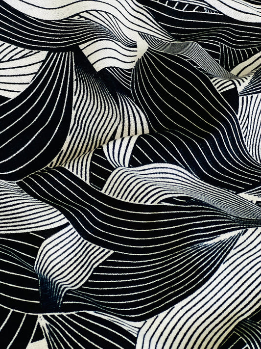 Printed Linen Black Lipto