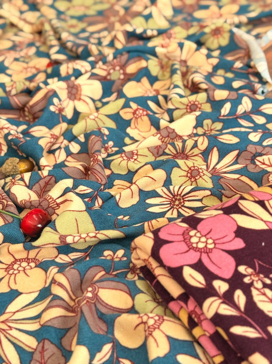 Hachi Sweater Vintage Garden