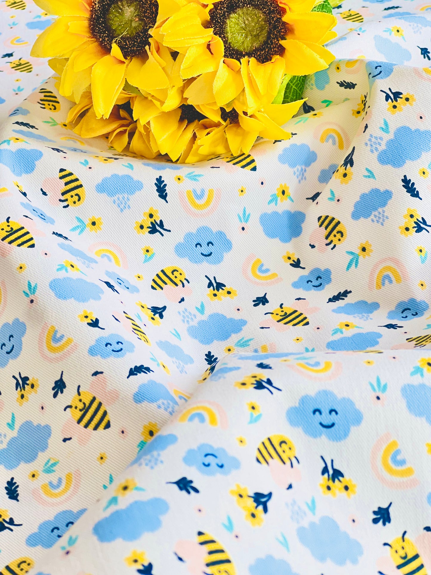 Gabardina Little Bee