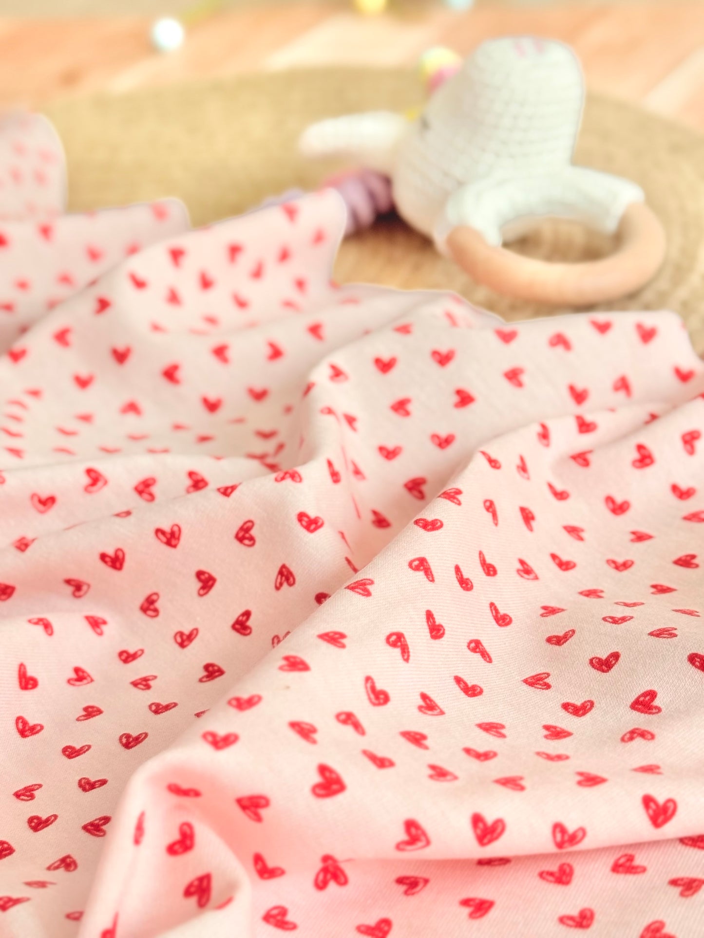 Interlock Hearty Dots
