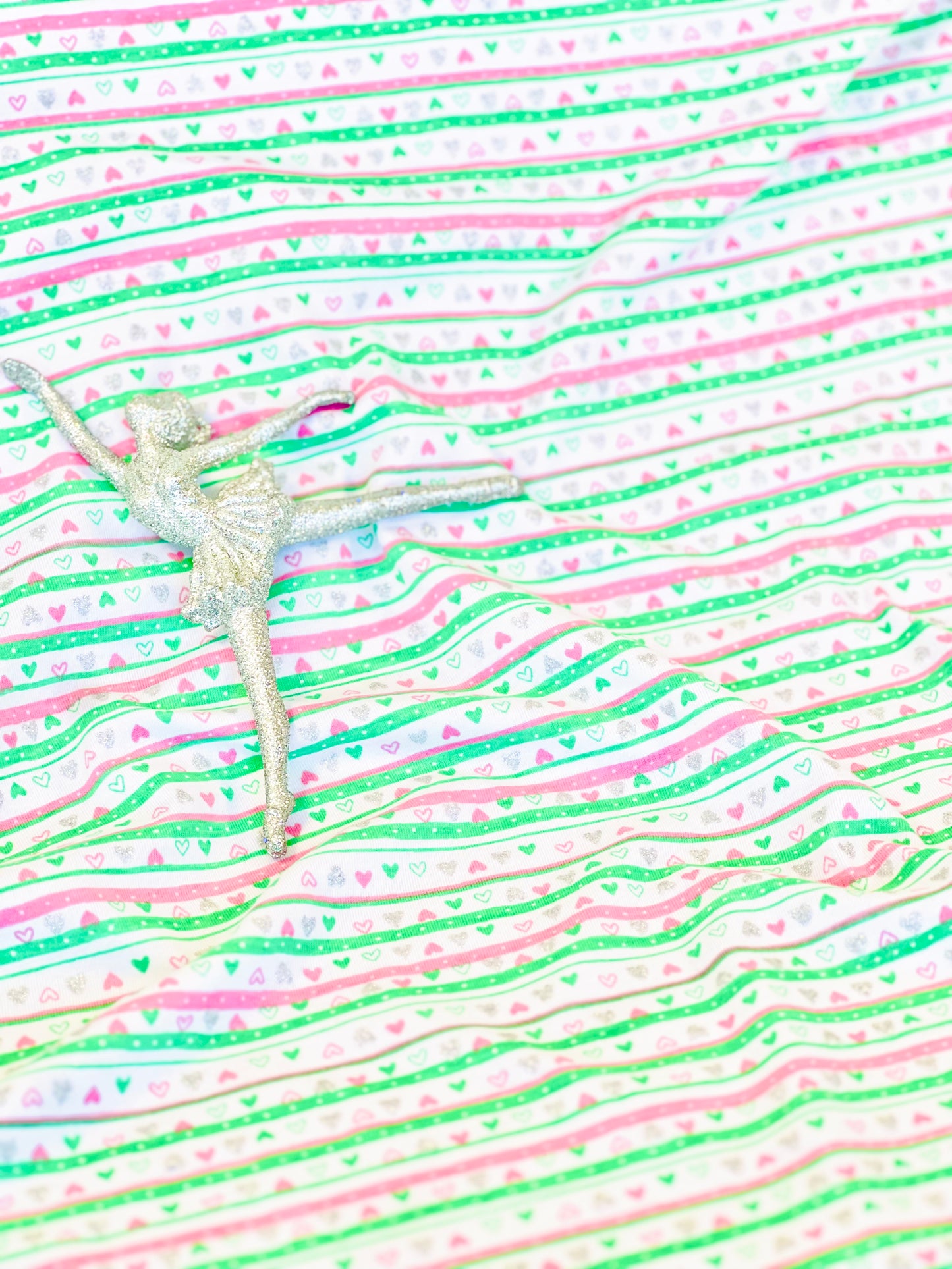 Interlock Foil Shining Hearts