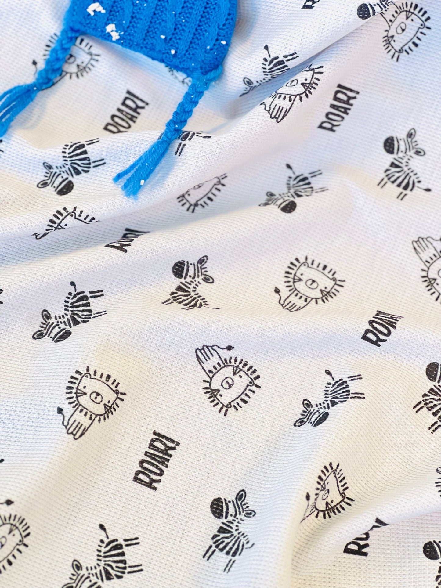 Printed Waffle Fabric Lion & Cebra