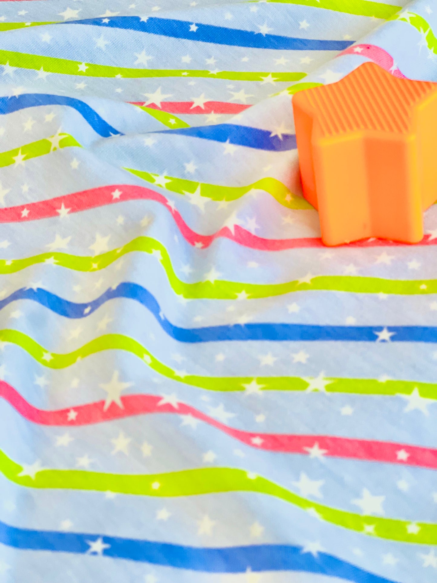 Interlock Rainbow Stars