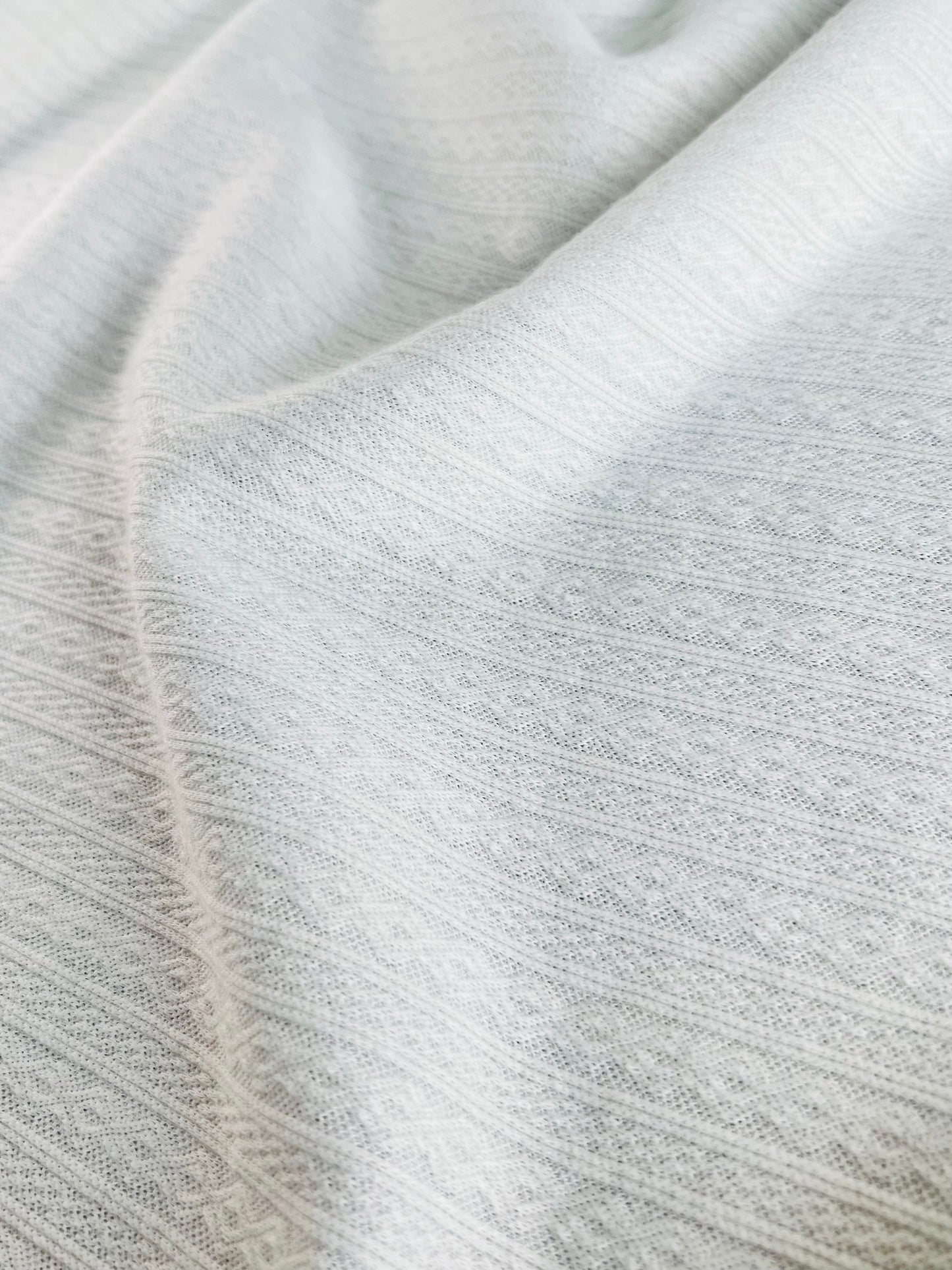 Knitted Sweater Diamond