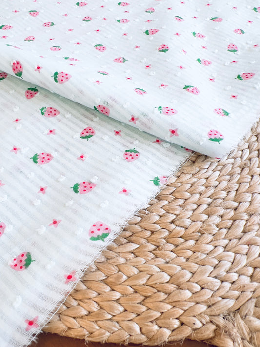 Printed Plumeti Cotton Strawberry