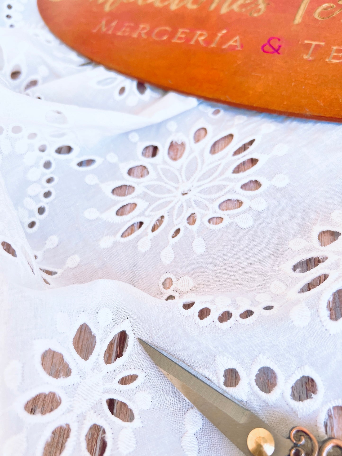 Embroidered Cotton Spring/S08