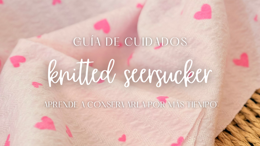Guía de cuidados del Knitted Seersucker con recomendaciones de lavado, secado, planchado y almacenamiento.