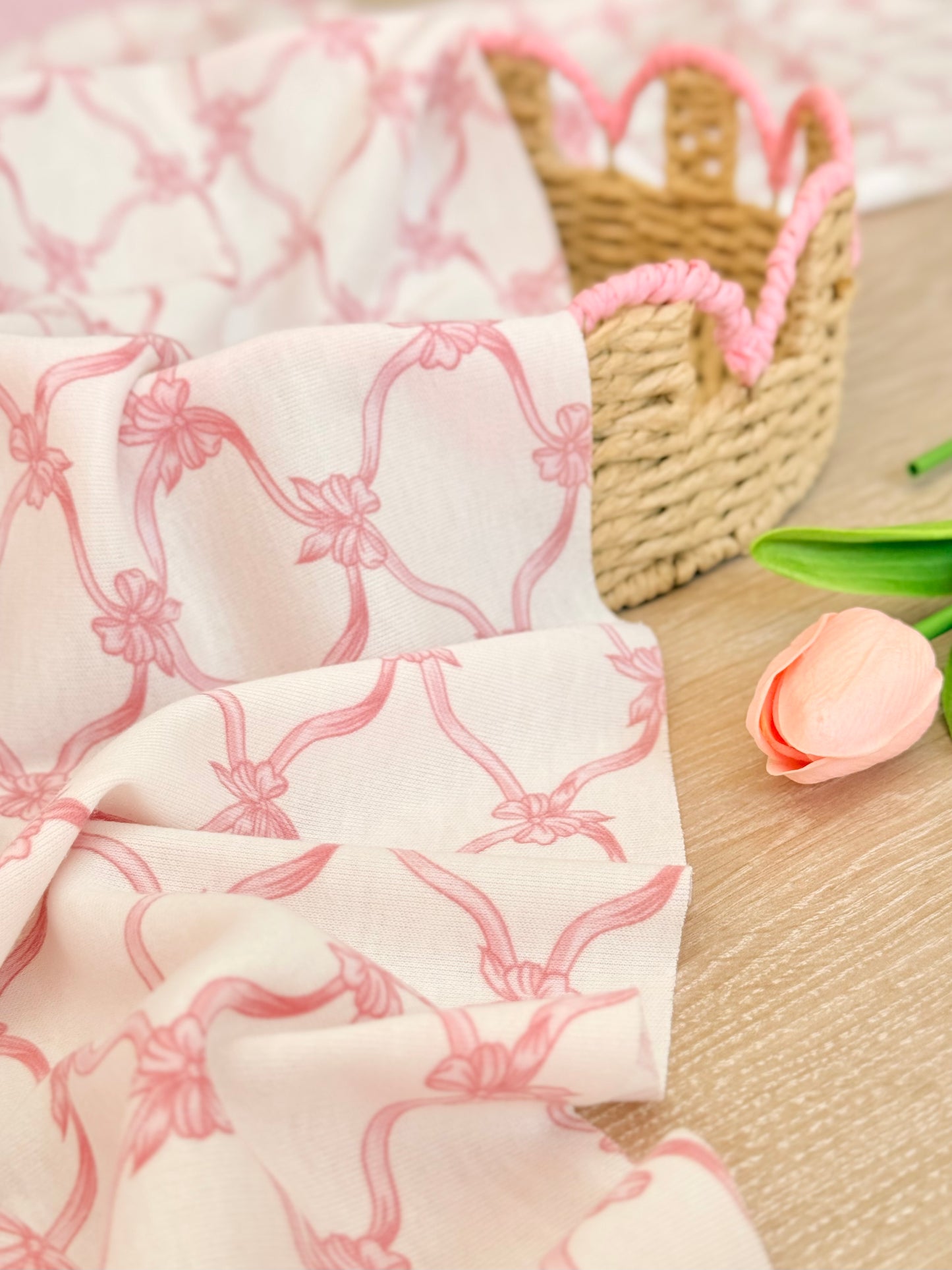 Interlock Ribbon Waltz