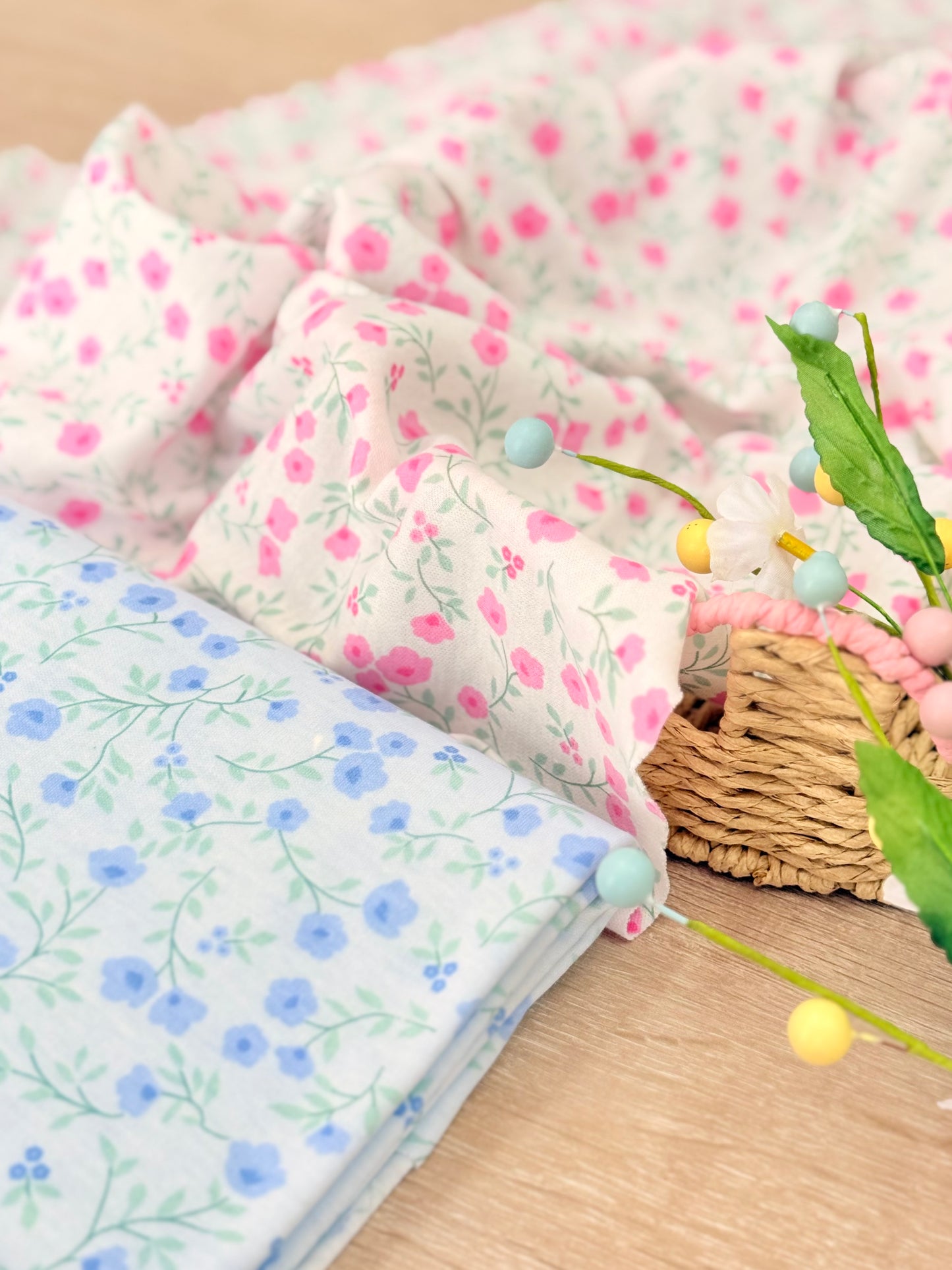 Interlock Dainty Garden