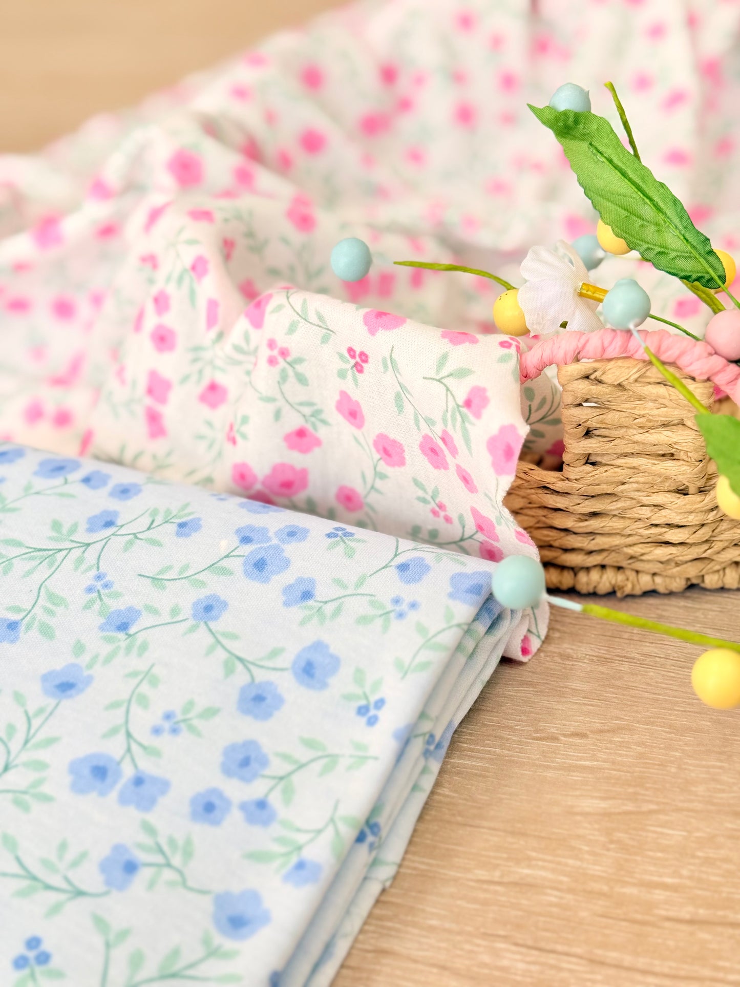 Interlock Dainty Garden