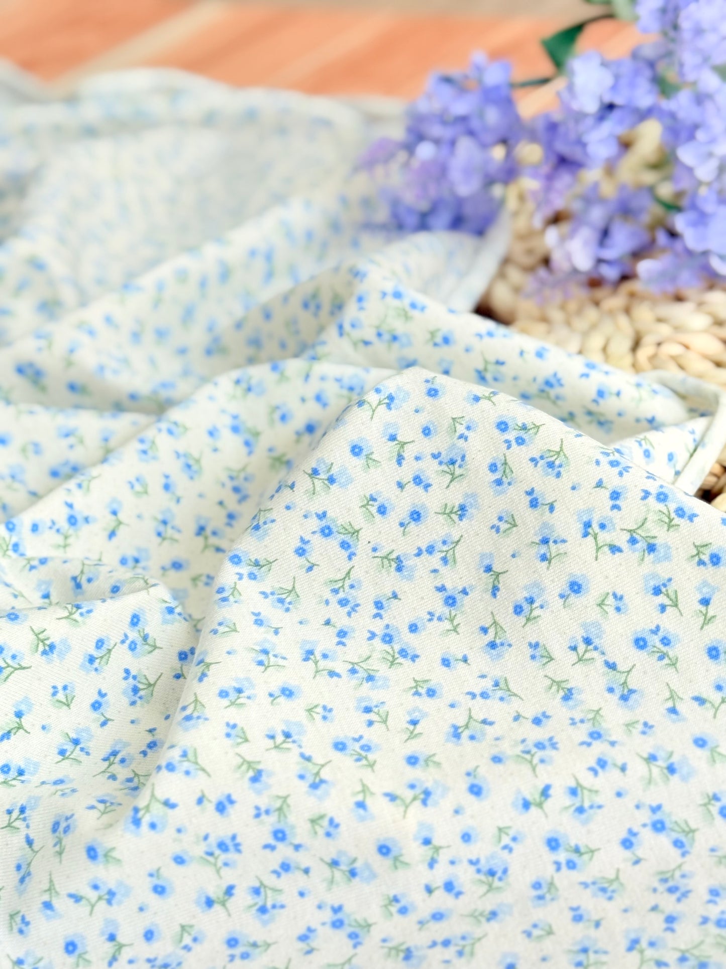 Interlock Petal Rain