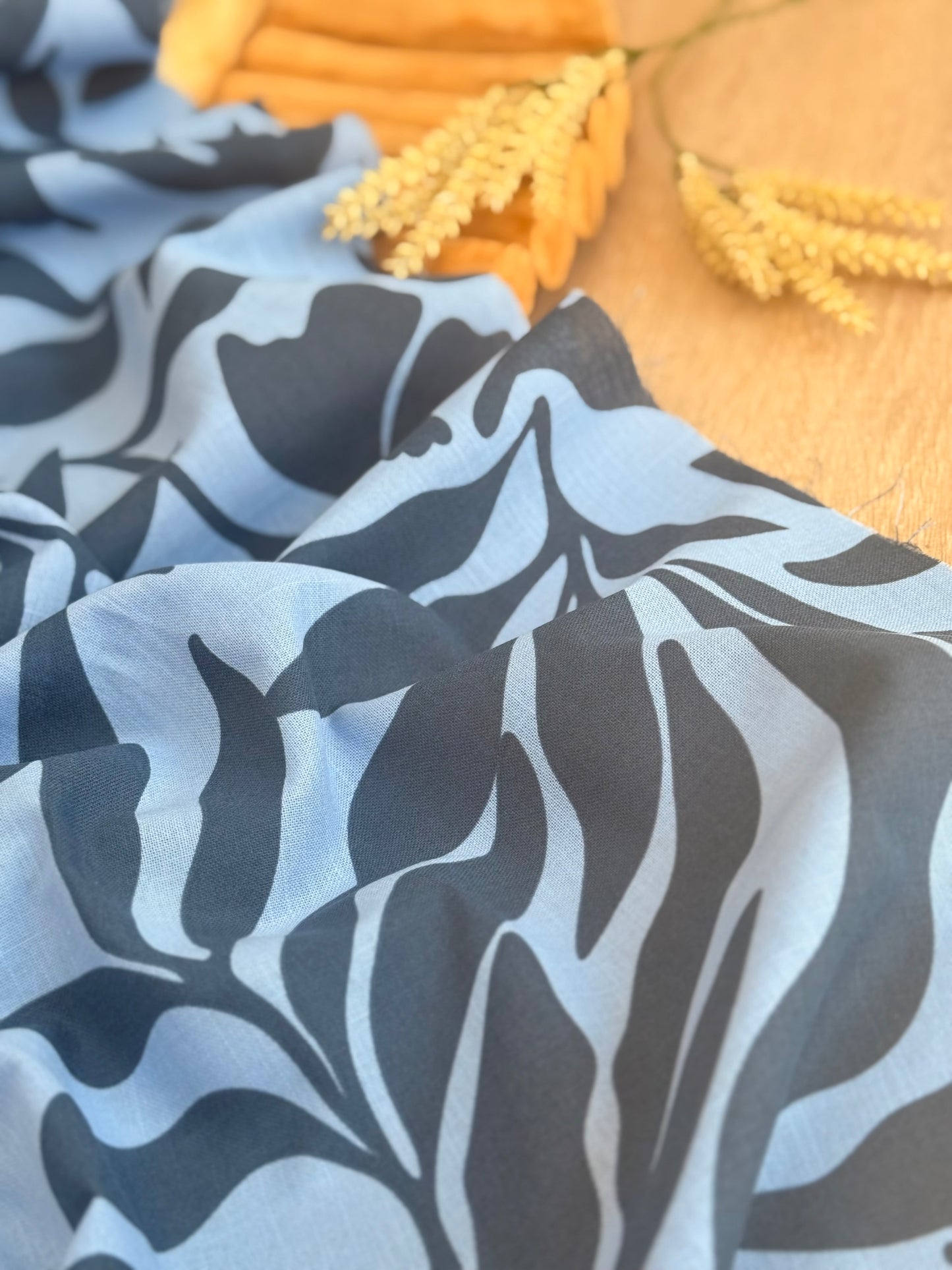 Printed Linen Tropical Silhouette