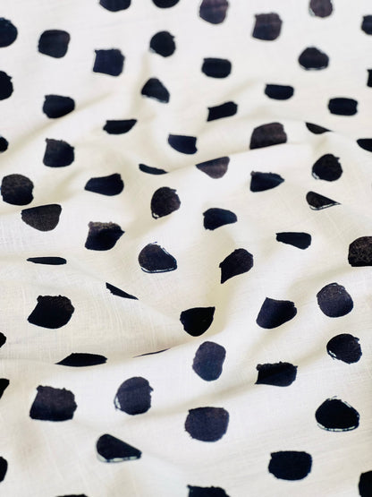 Printed Linen B&W Dots