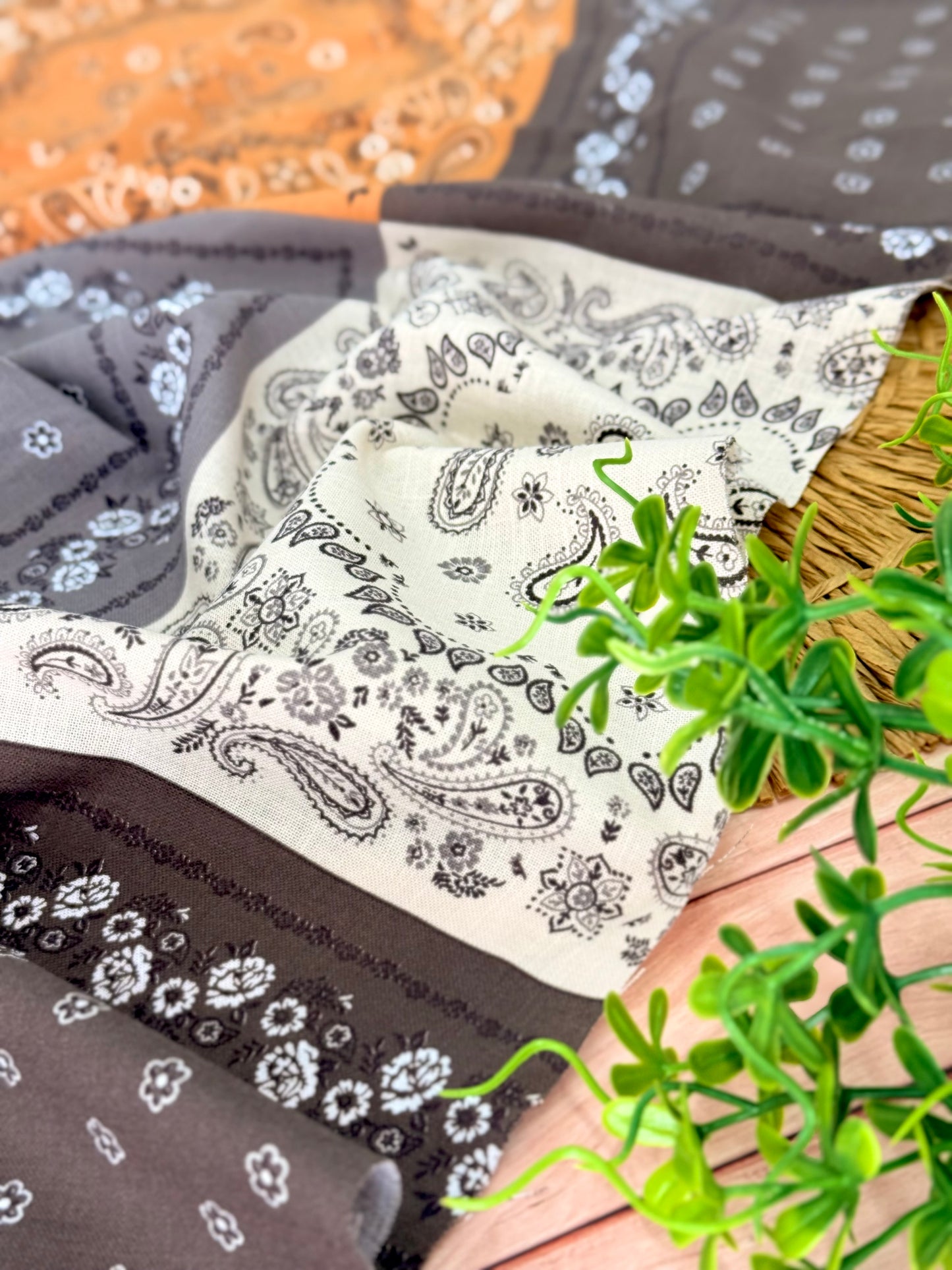 Printed Linen Bandana Bloom