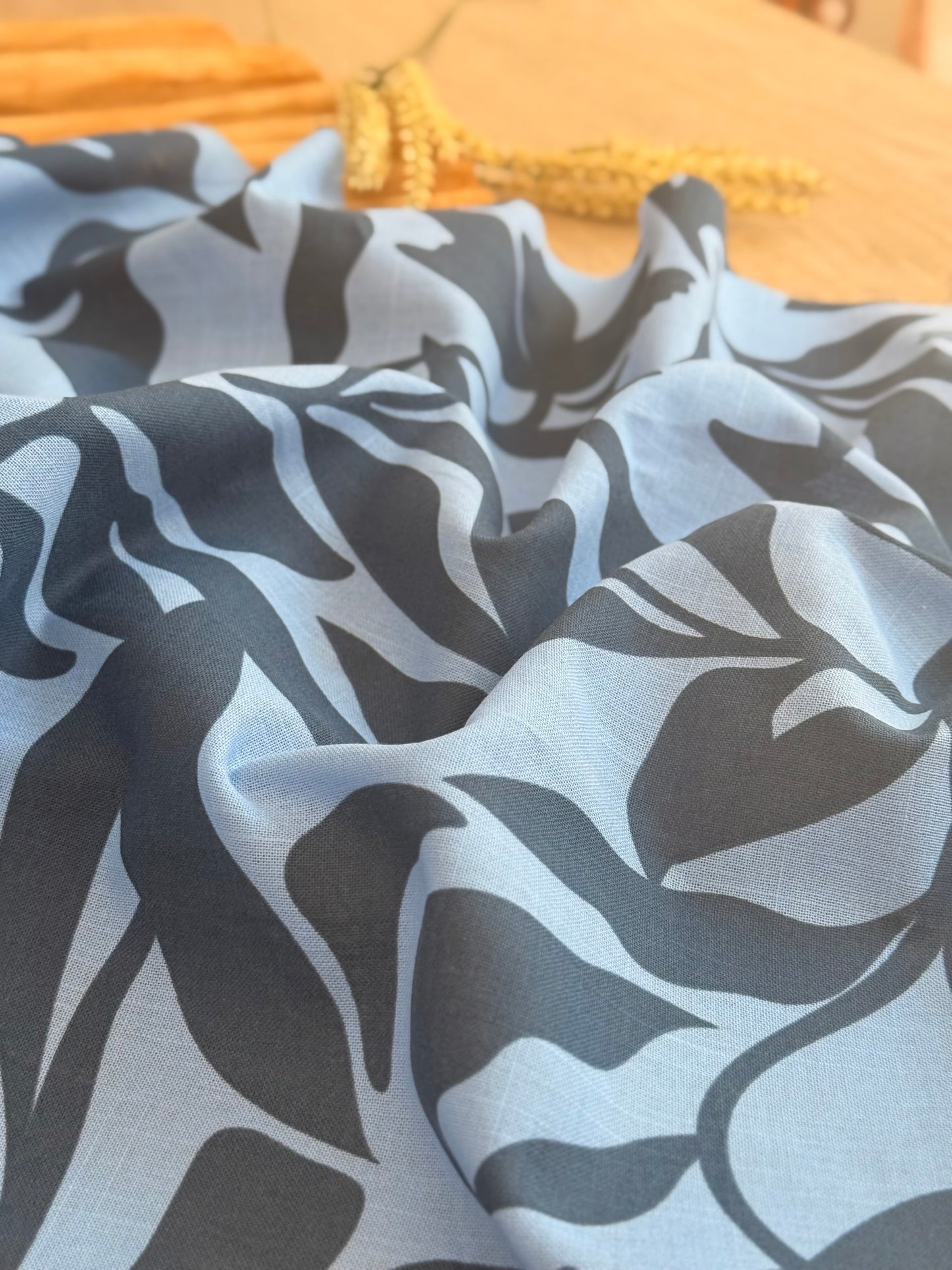 Printed Linen Tropical Silhouette