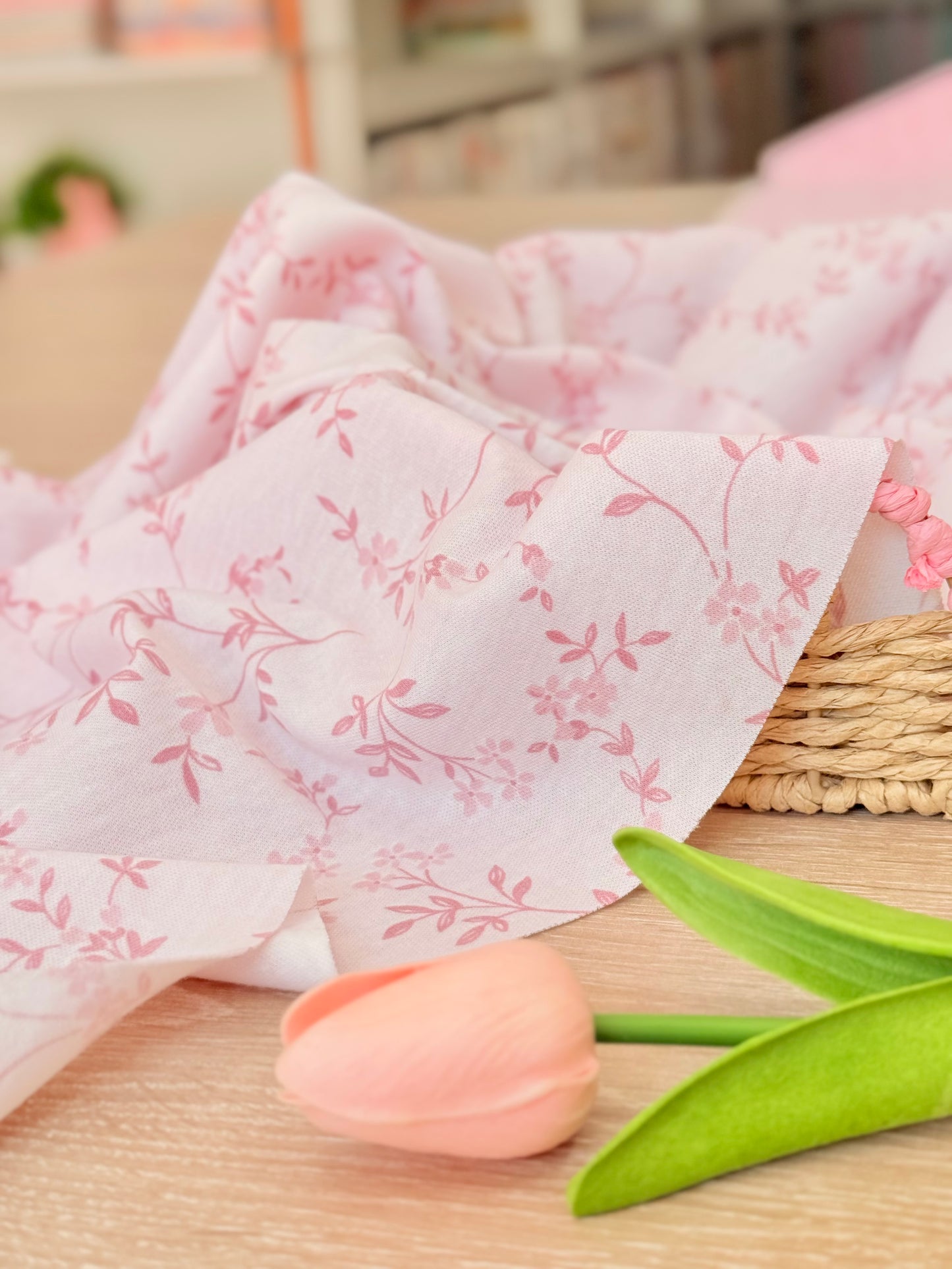 Interlock Whispering Vines