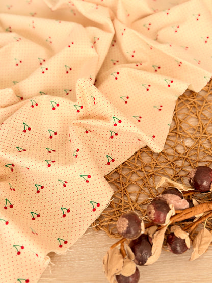 Franela Cherry Dots