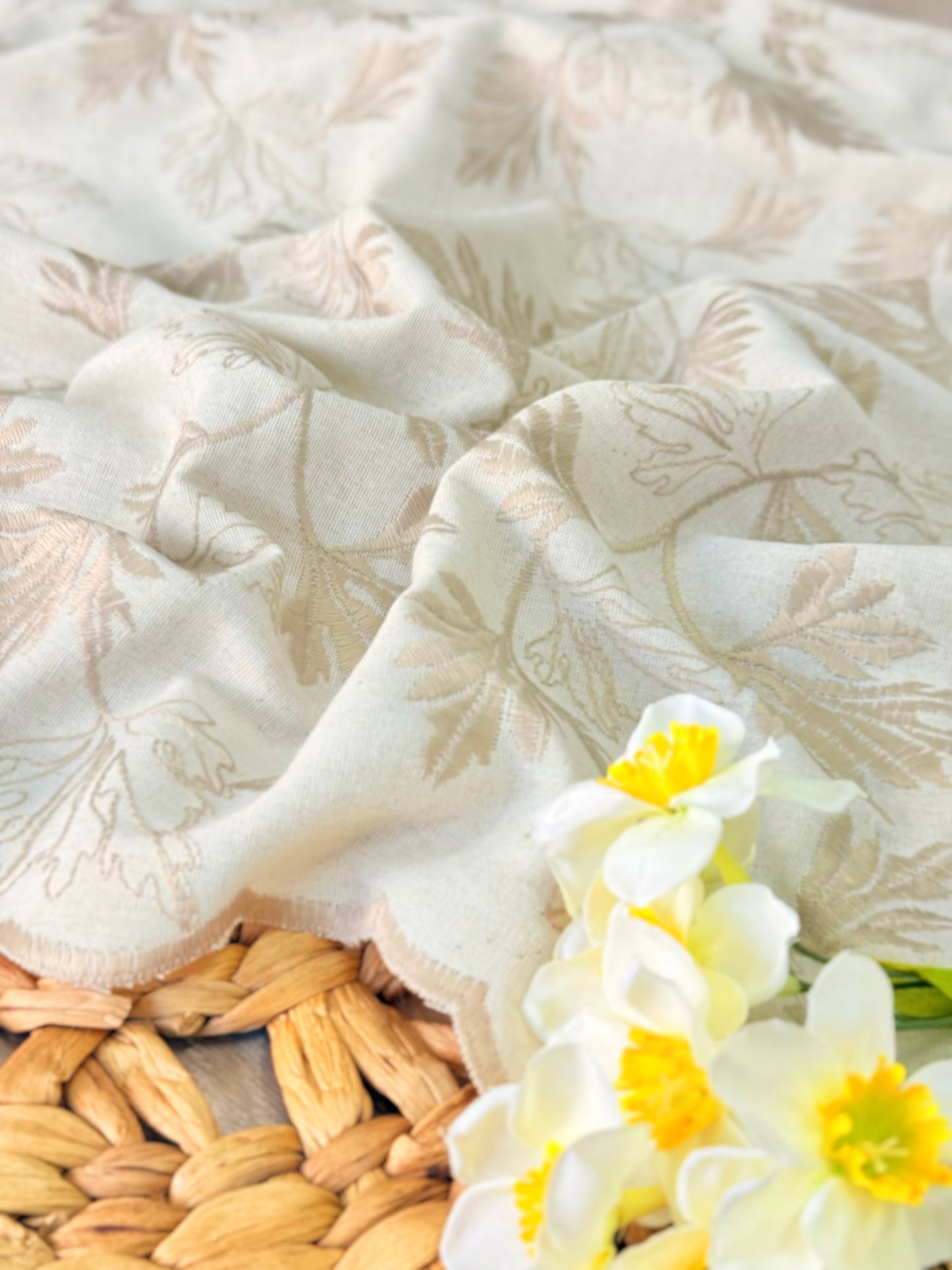 Embroidered Linen Beige Foliaire