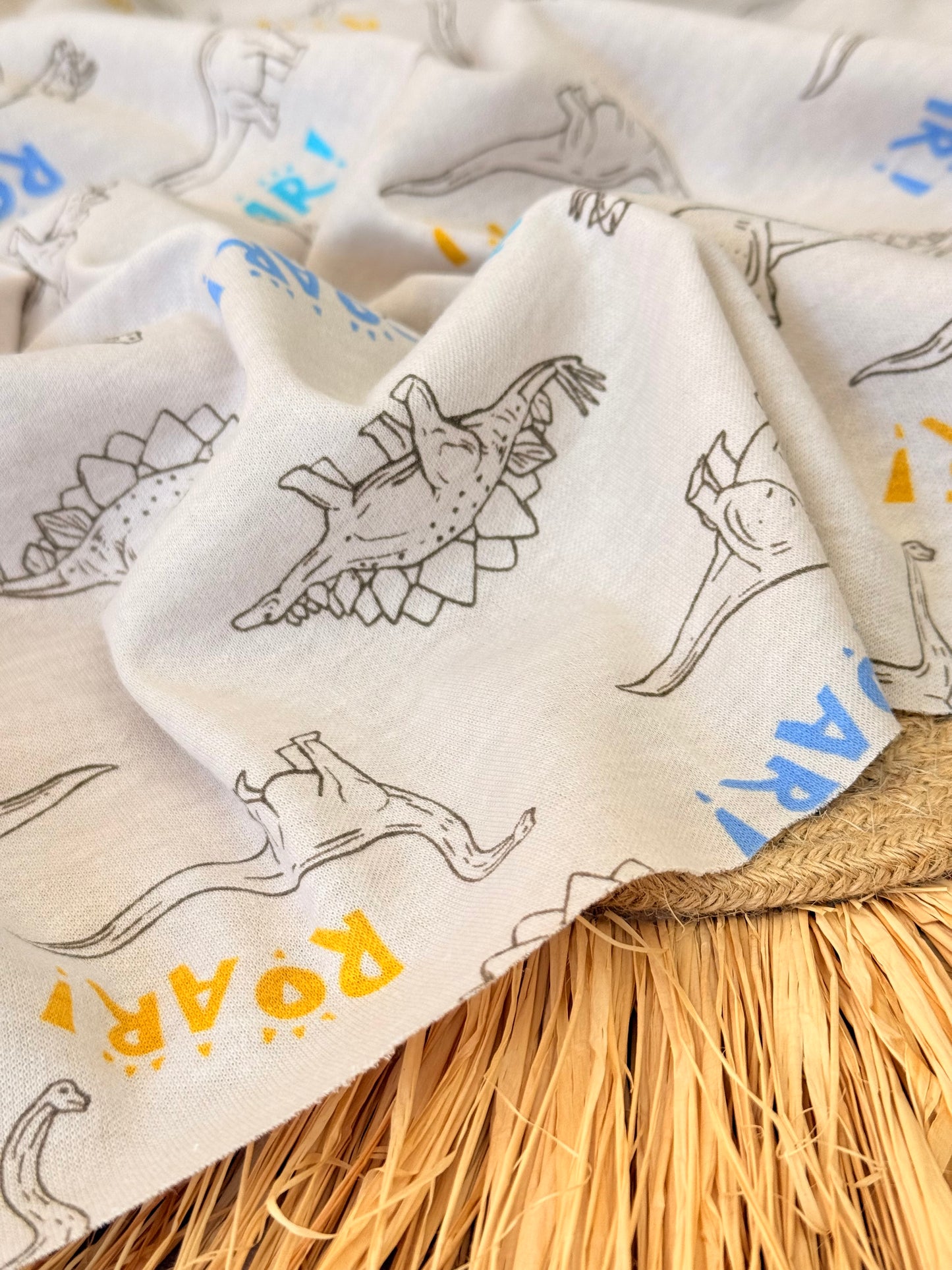 Interlock Roar & Play