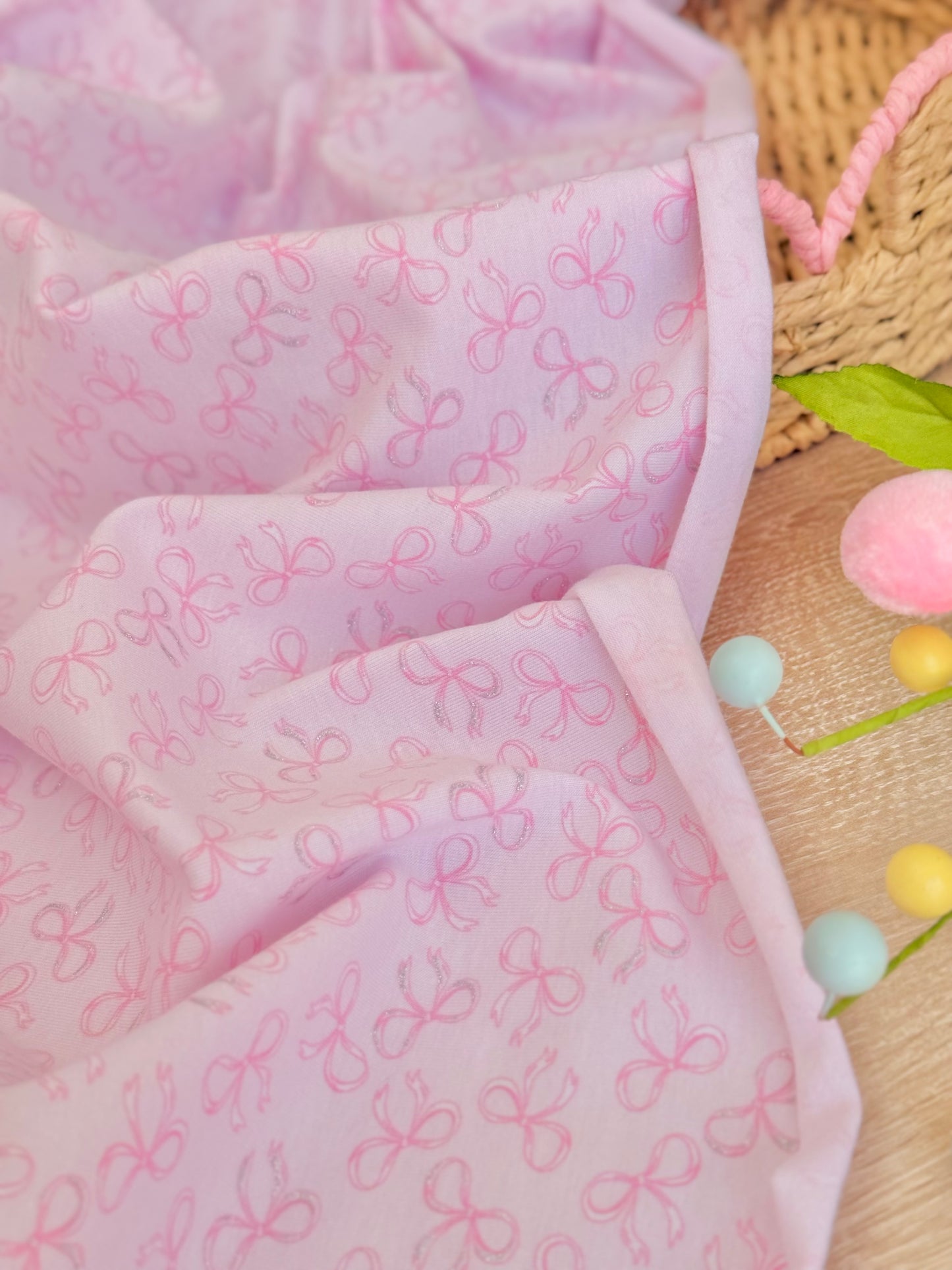 Interlock Shiny Pink Bows