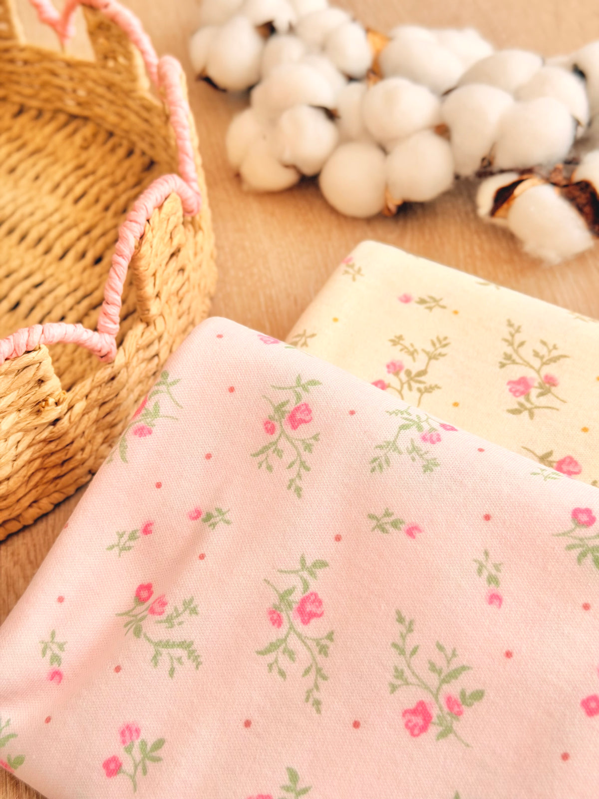 Interlock Sweet Rosebud