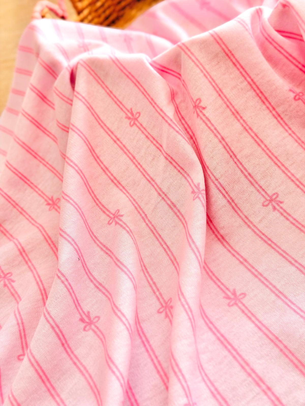 Interlock Ribbon Stripes