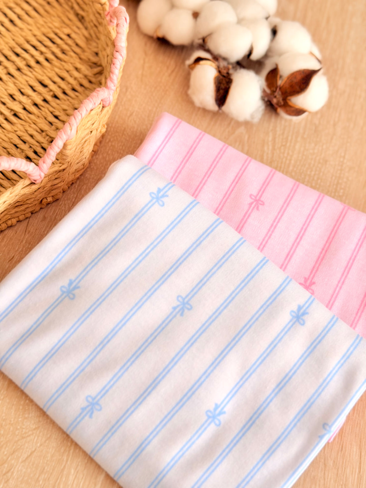 Interlock Ribbon Stripes