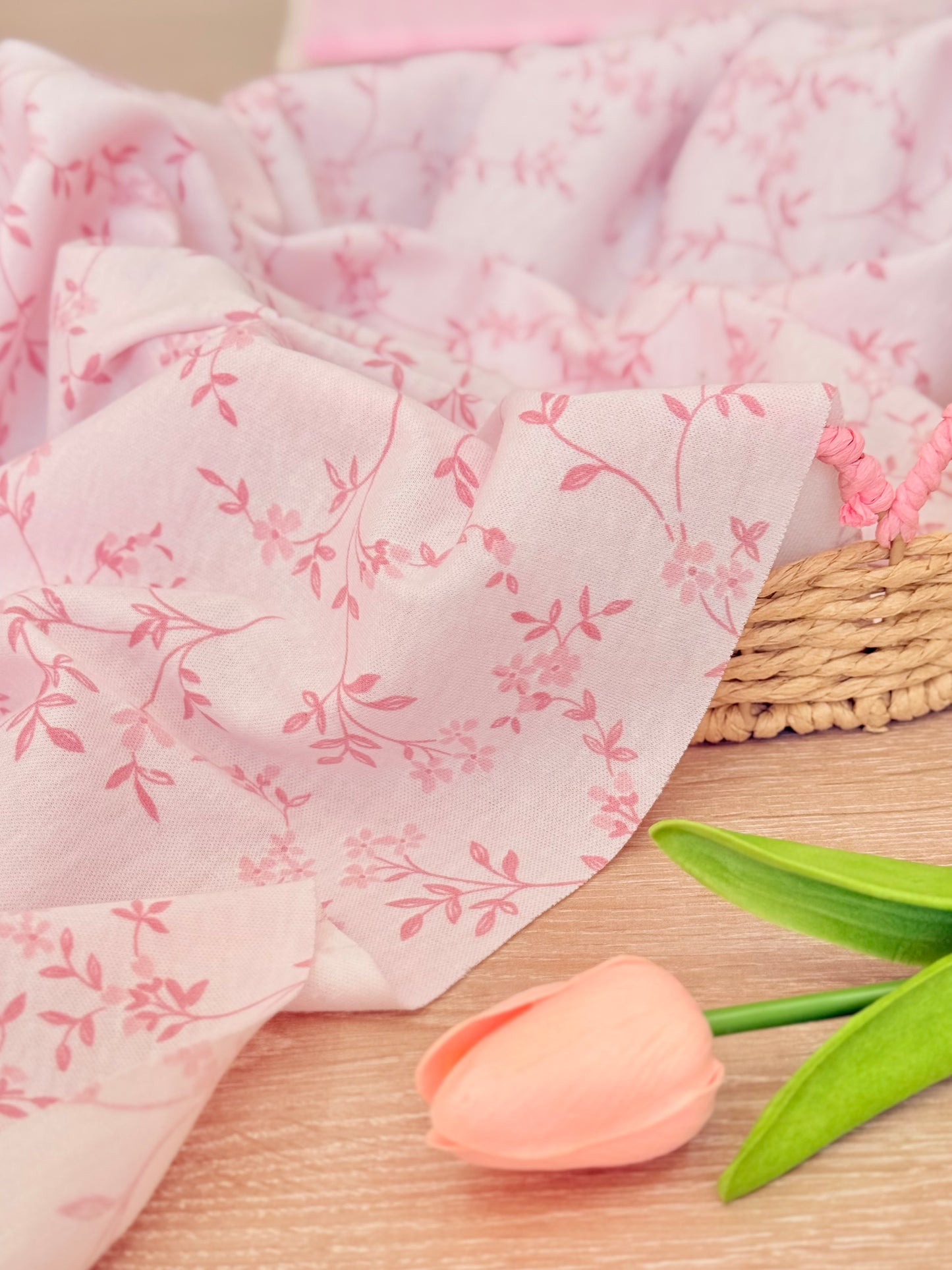 Interlock Whispering Vines