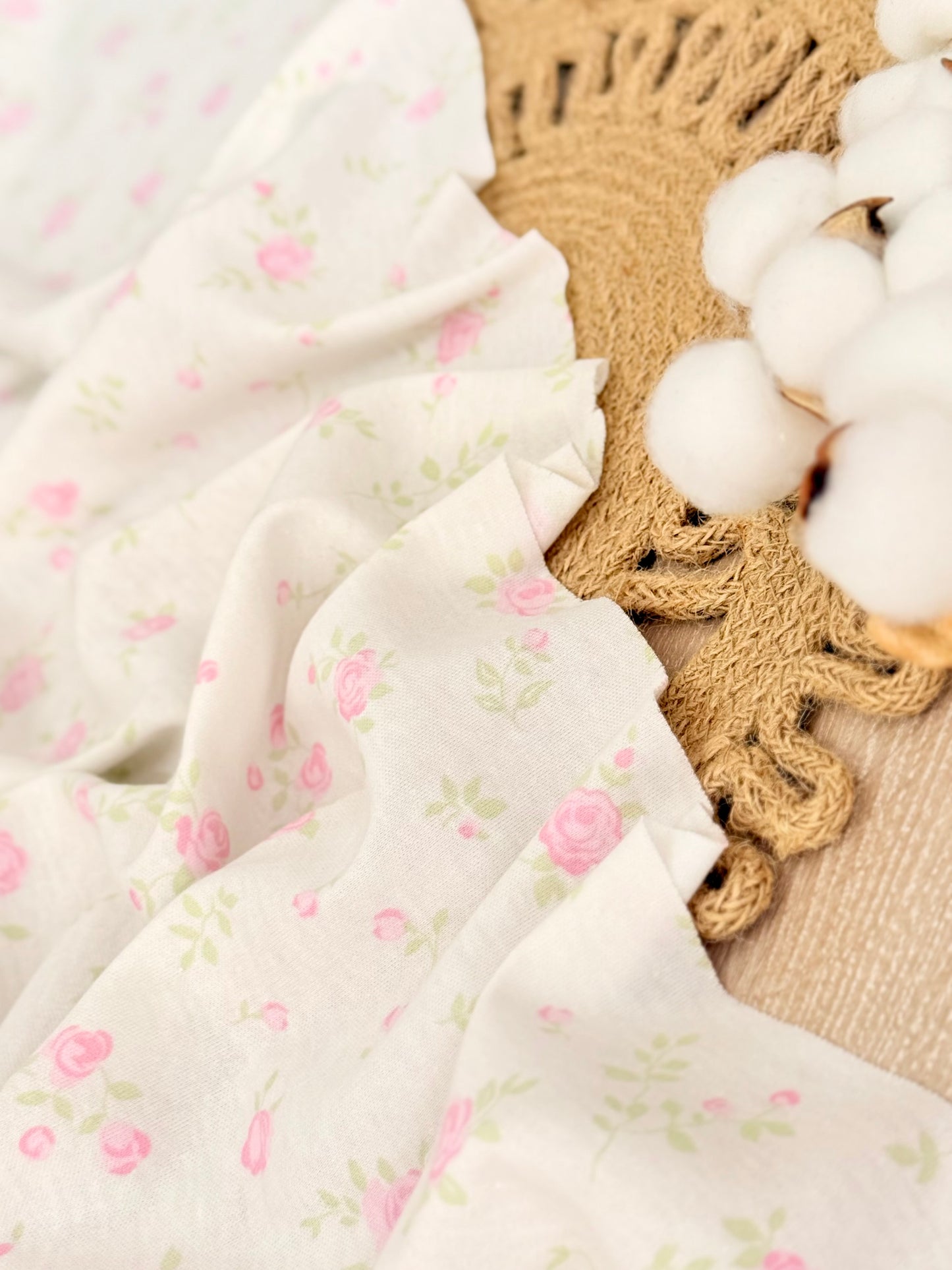 Interlock Rosebud Cottage