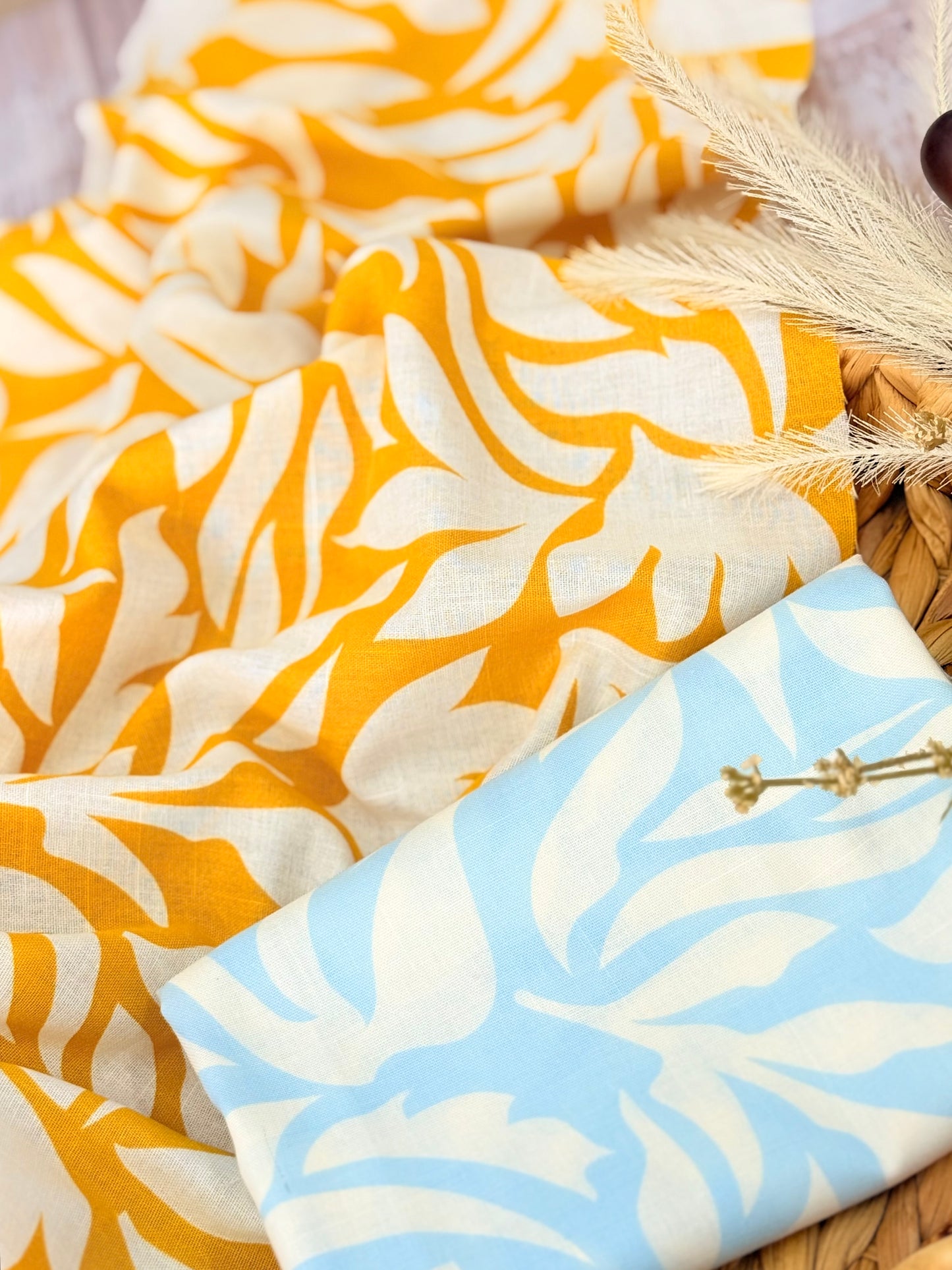Printed Linen Golden Breeze