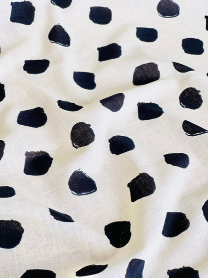 Printed Linen B&W Dots