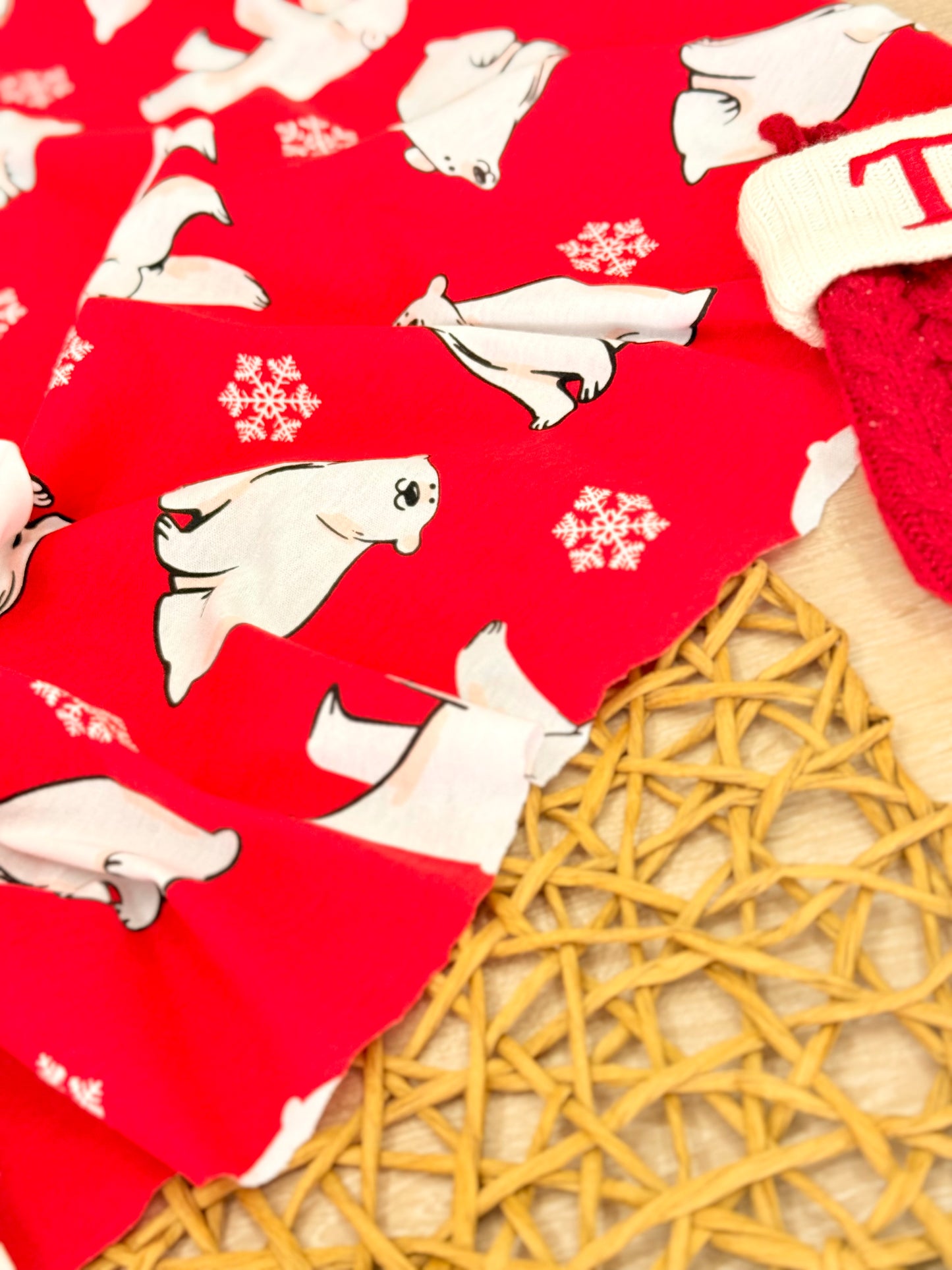 Interlock Polar Bear