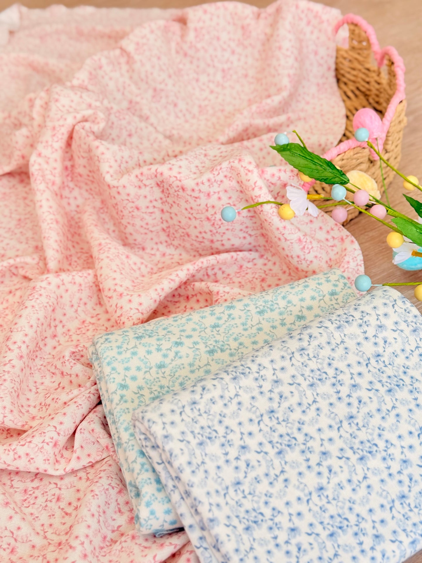 Interlock Blossom Dust