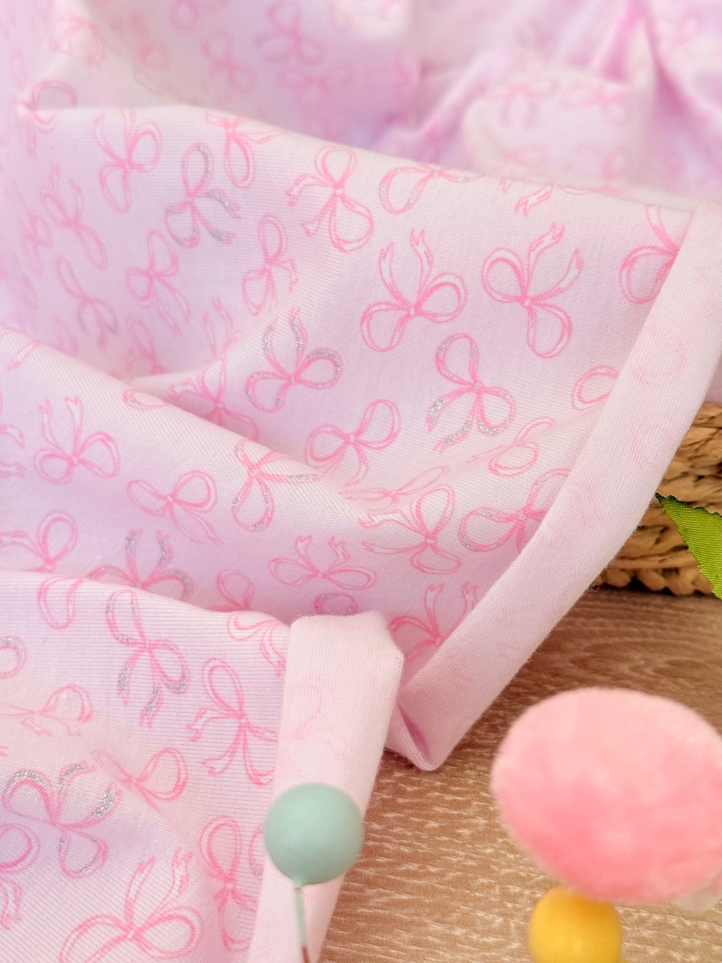 Interlock Shiny Pink Bows