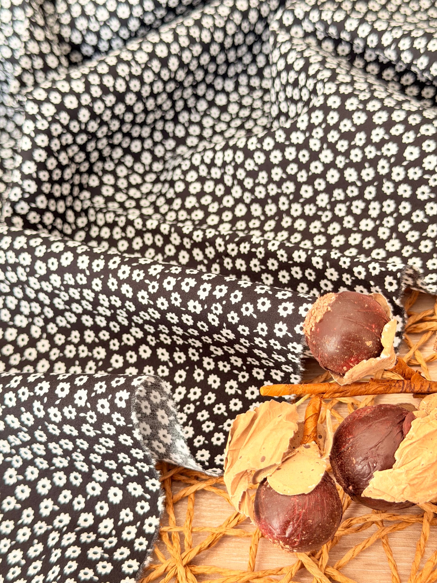 Printed Cotton Daisy Dots
