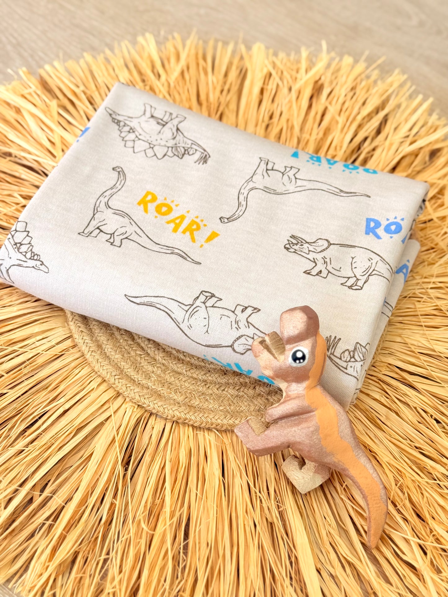 Interlock Roar & Play