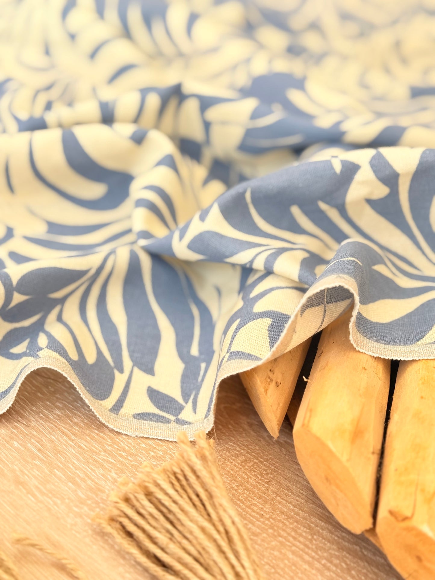 Printed Linen Santorini Leaves