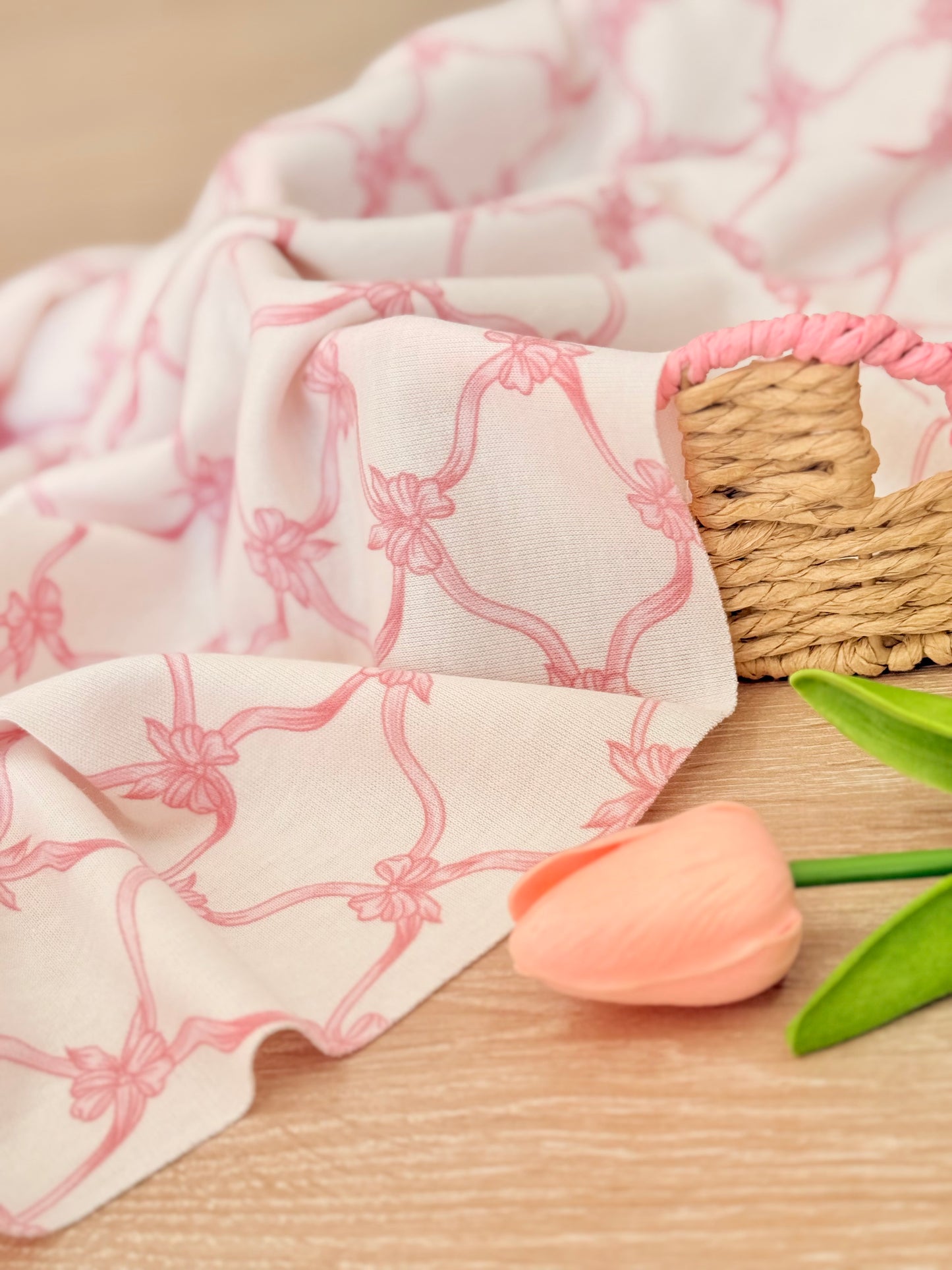 Interlock Ribbon Waltz