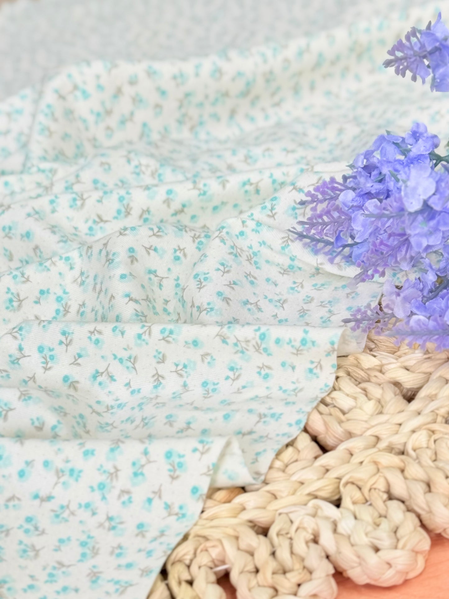 Interlock Petal Rain