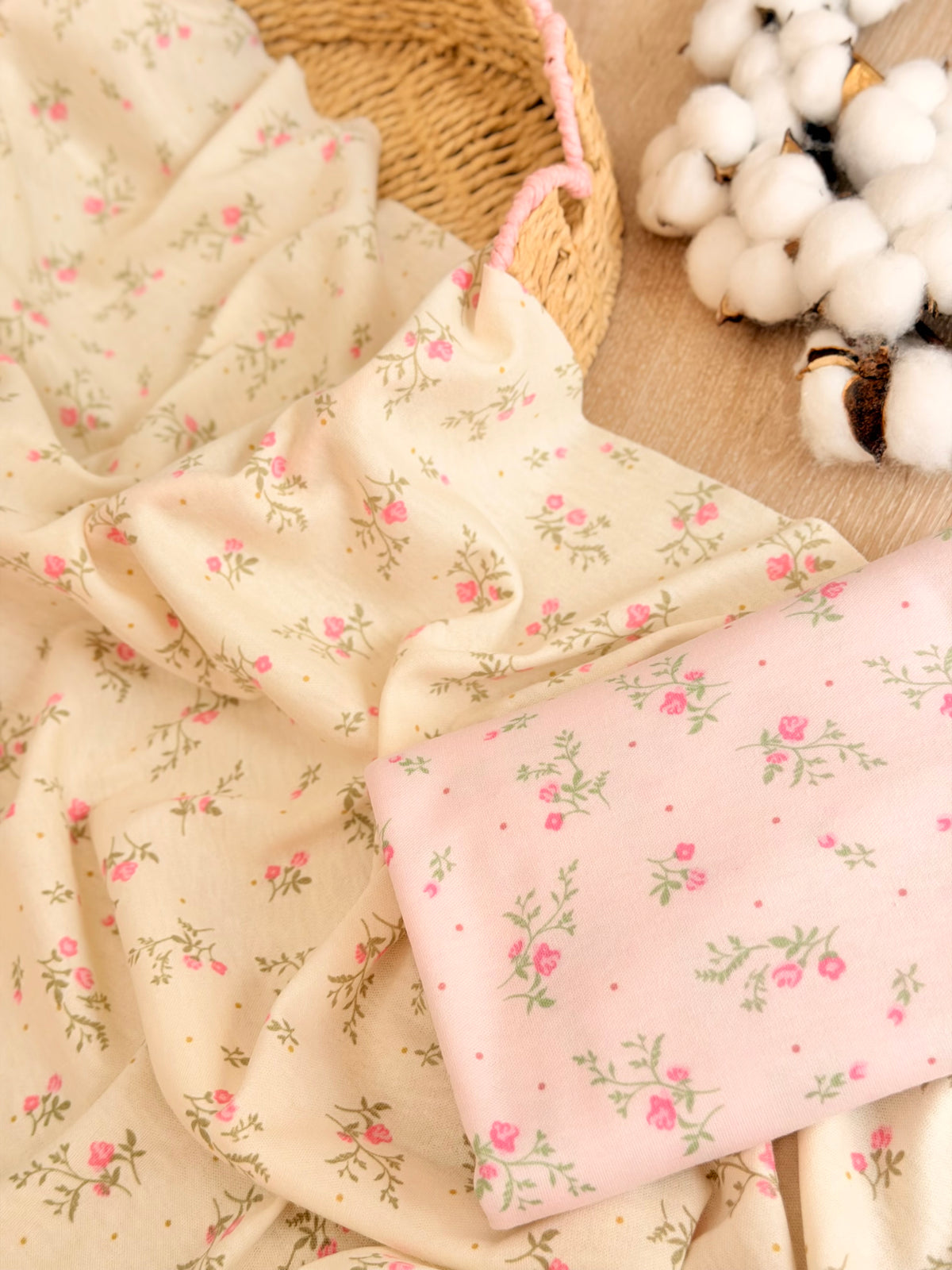 Interlock Sweet Rosebud