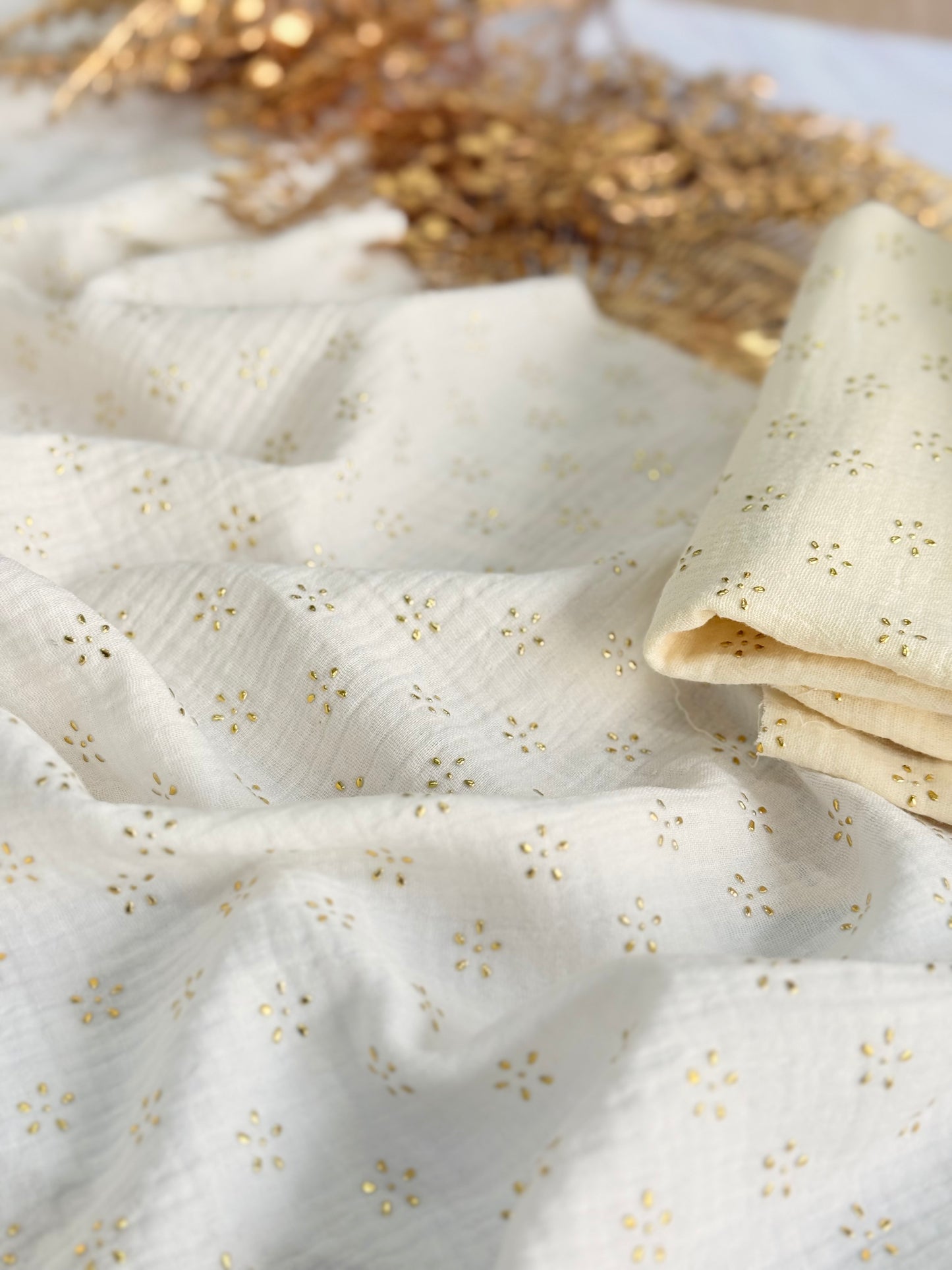 Muselina Foil Golden Petals