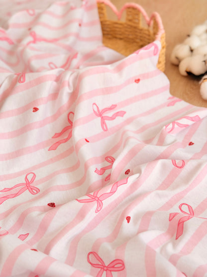 Interlock Ribbon Kisses