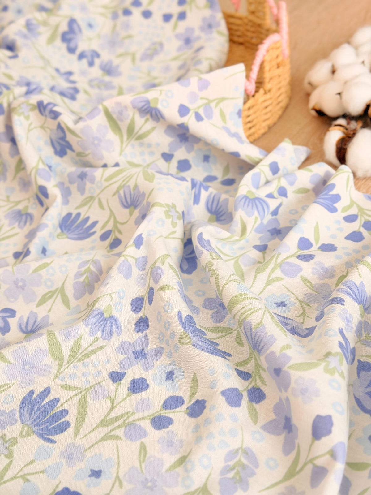 Interlock Blossom Breeze